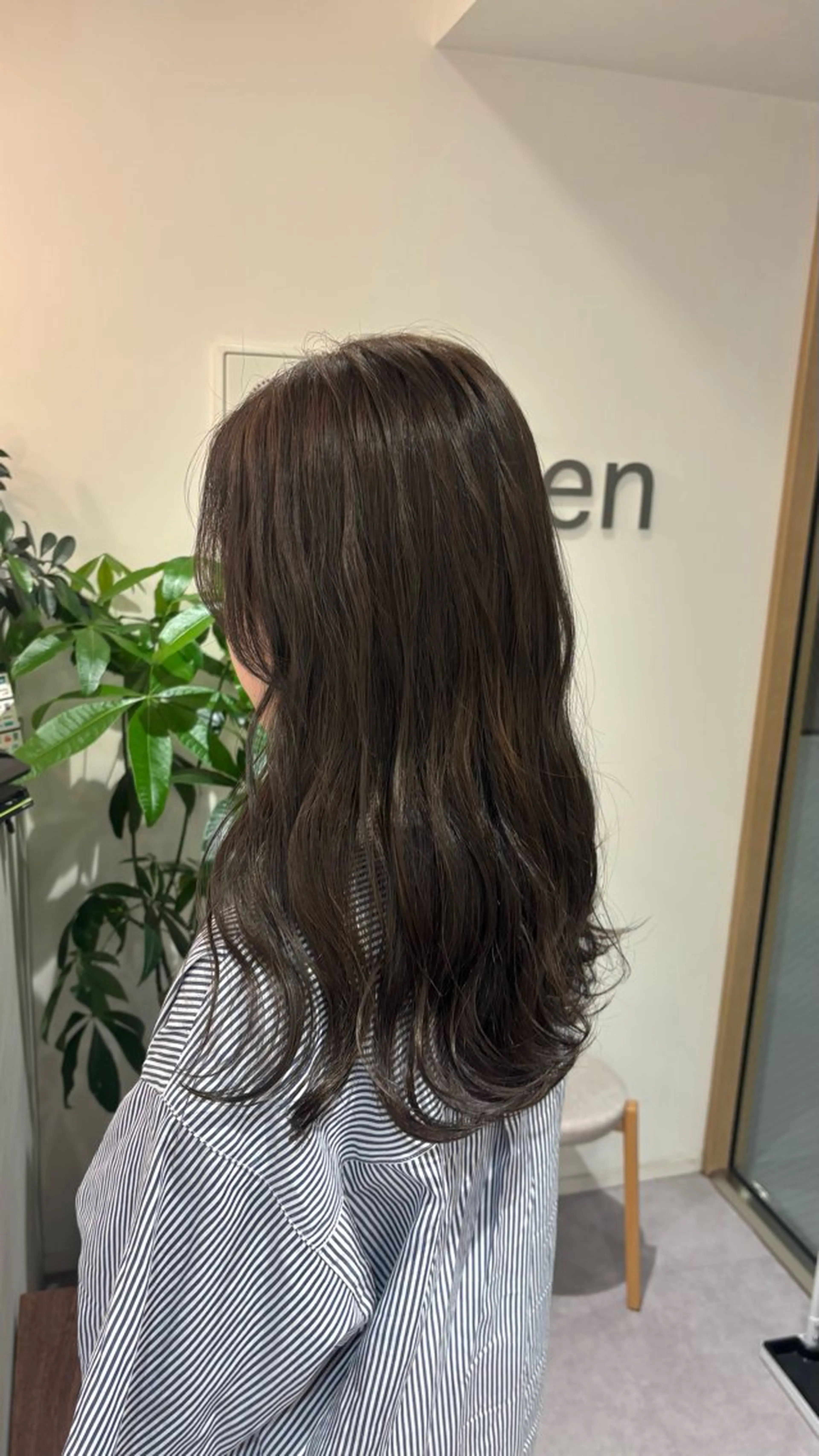 カラー lien YURINAのヘアスタイル