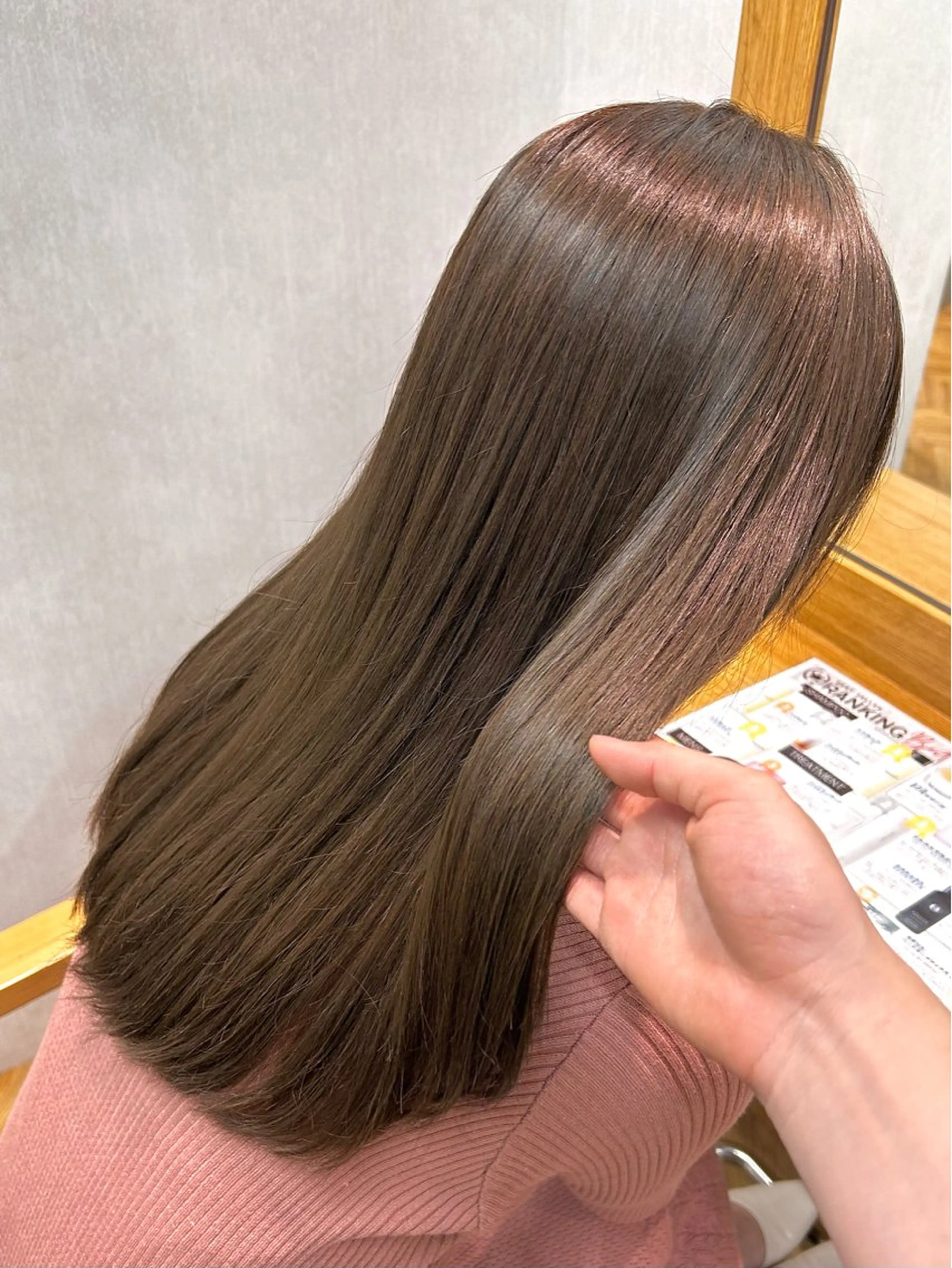 ロング カラー ベージュカラー ブリーチ ブリーチなしカラー ロング トリートメント ヘアカラー トリートメント 透明感/明るめ ヘア/kazui🐈のヘアスタイル