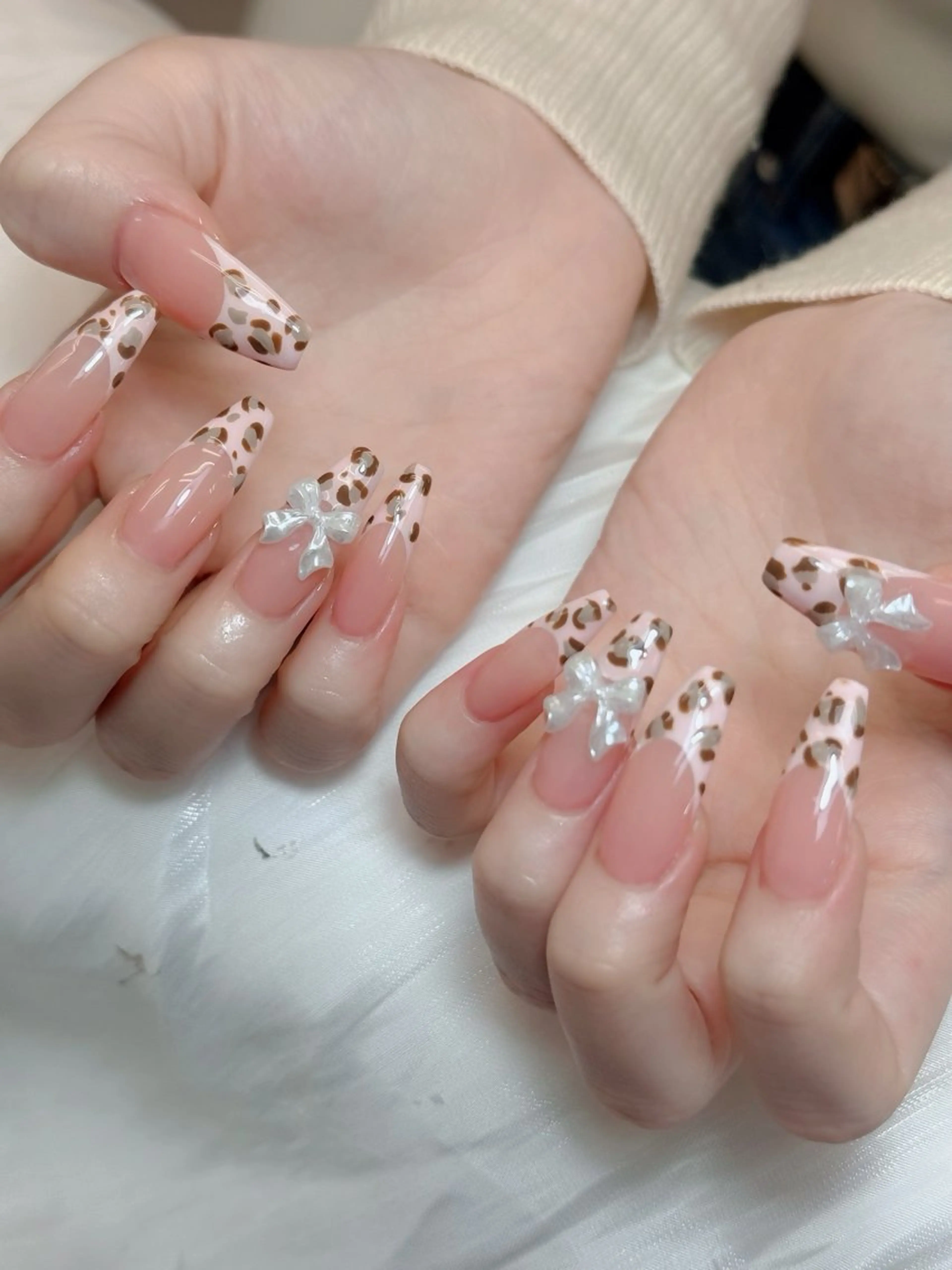 ネイル オーロラネイル チークネイル フットネイル フレンチネイル 韓国ネイル ハンドネイル Lumi Nail Salon所属・Lumi Nail 新大久保3‘のネイルデザイン