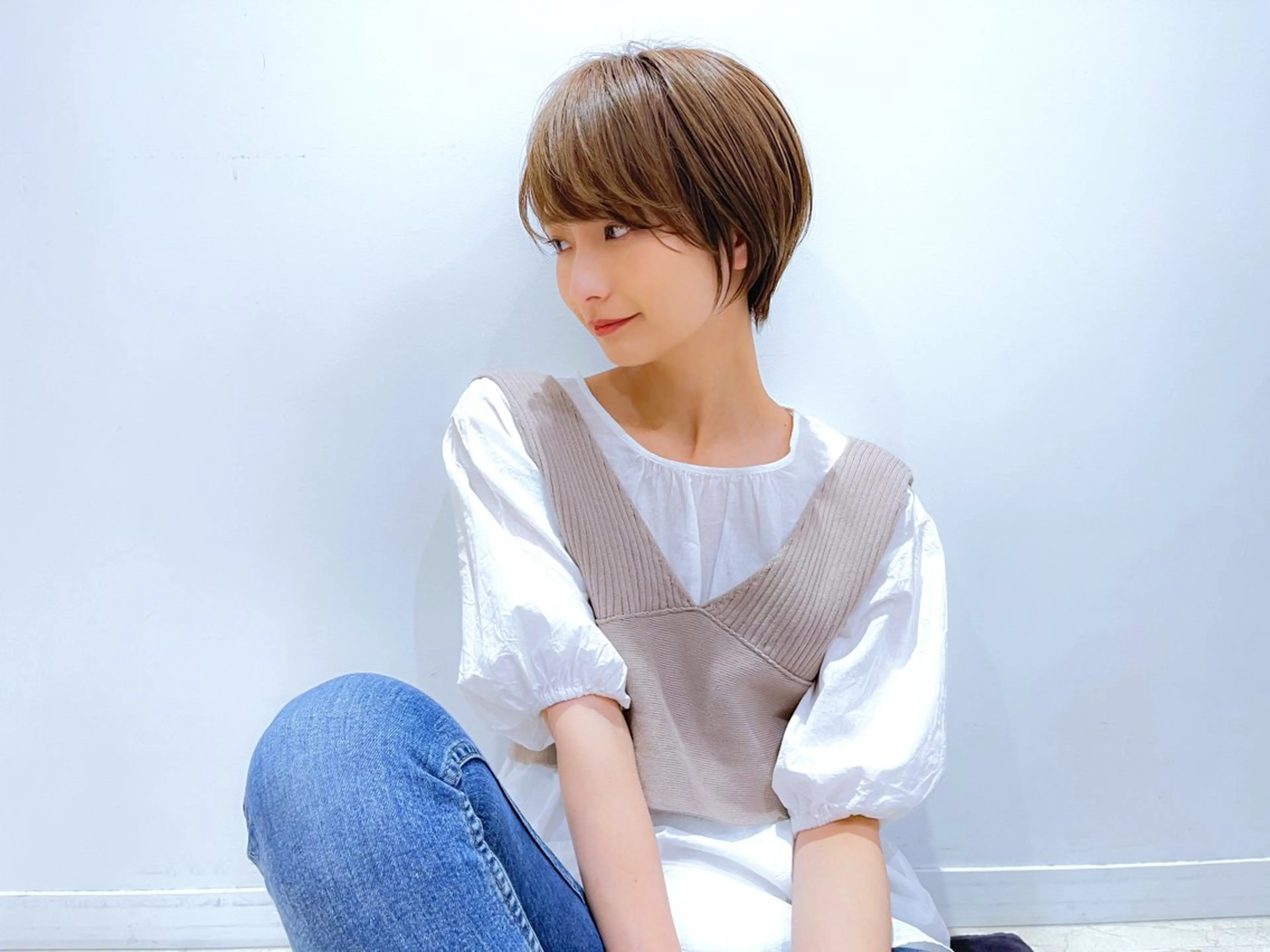 ショート カラー パーマ ヘアアレンジ ショートボブ 丸みショート ボブ ショートヘア カット ヘアカラー トリートメント VIVIE【ヴィヴィ】所属・髪質改善/韓国風 レイヤー/田村祐樹のヘアスタイル
