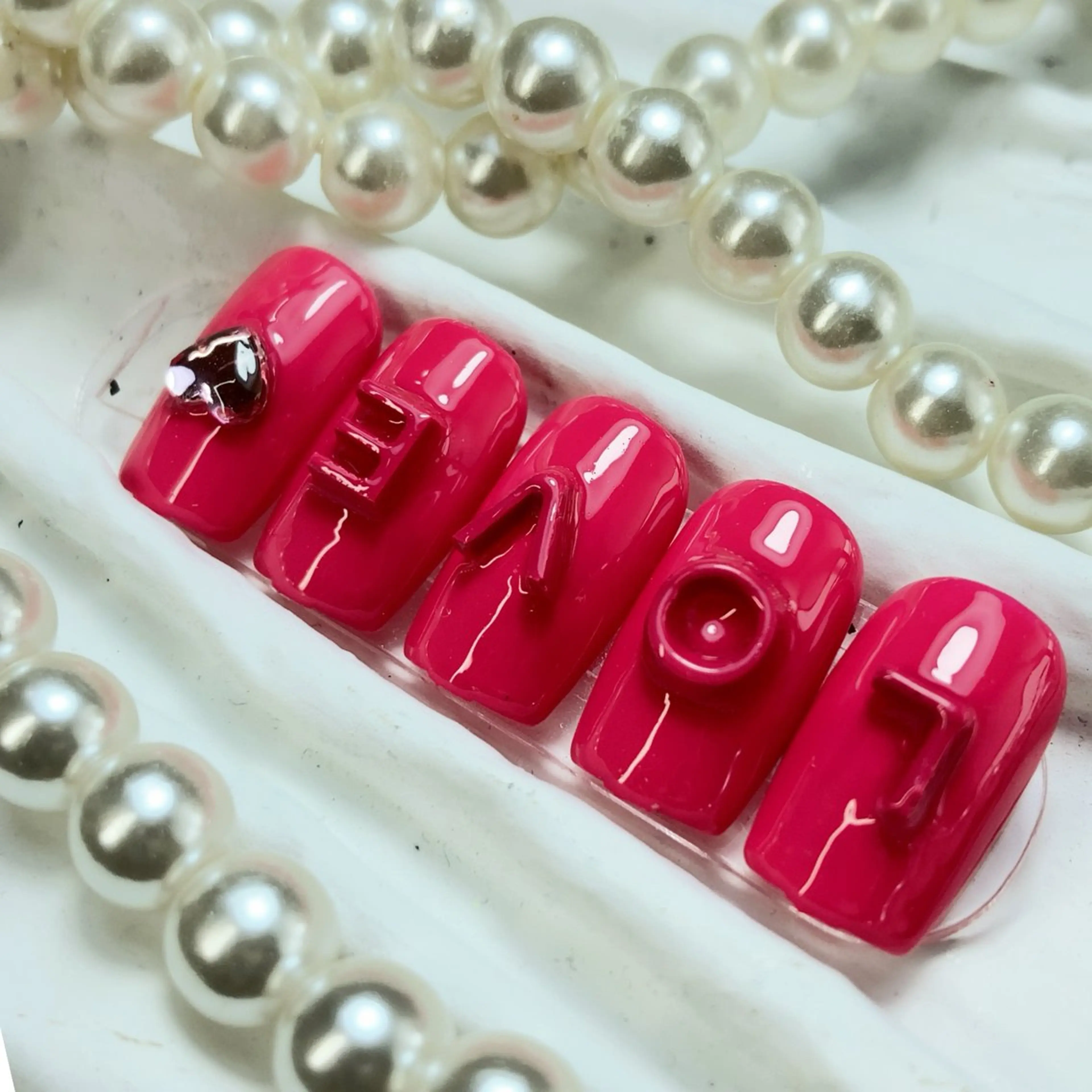 ネイル Legit nail salonのネイルデザイン