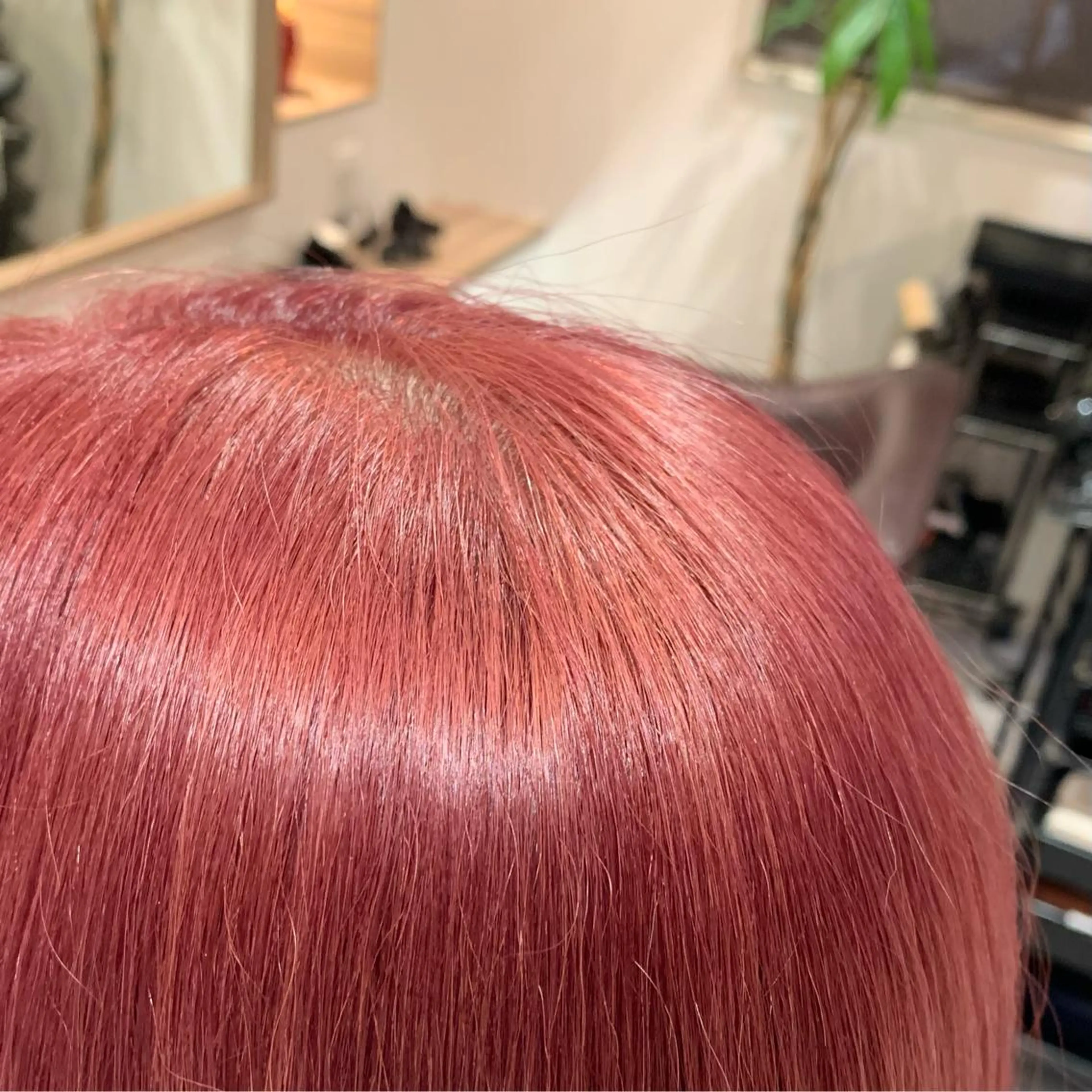 ミディアム カラー ベージュカラー ブリーチ ピンクカラー ピンクベージュ 𝗄𝖺𝗇𝗈 / 王道モテヘア🖤のヘアスタイル