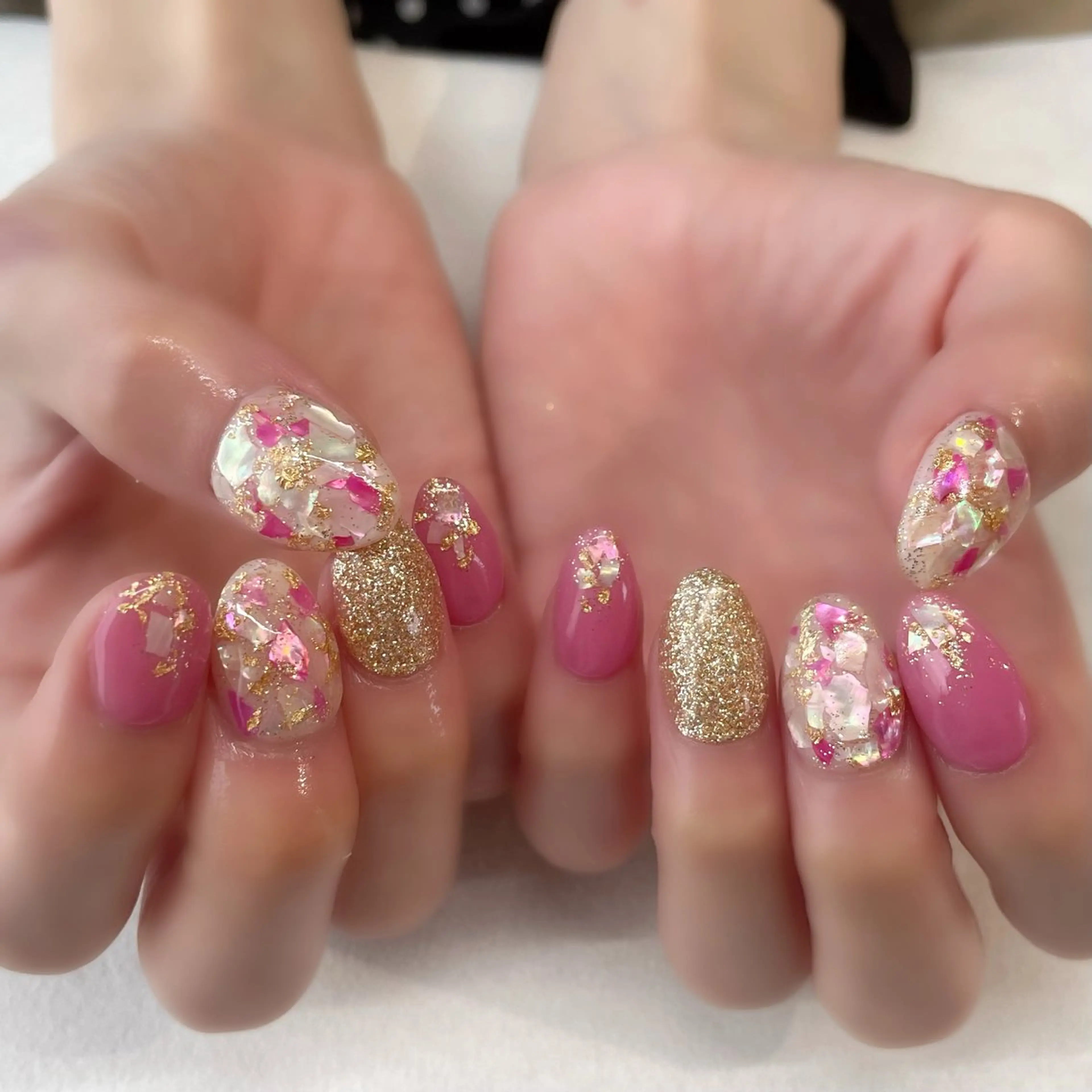 ネイル ハンドネイル 🌈🐰 saki. m 🐰🌈のネイルデザイン