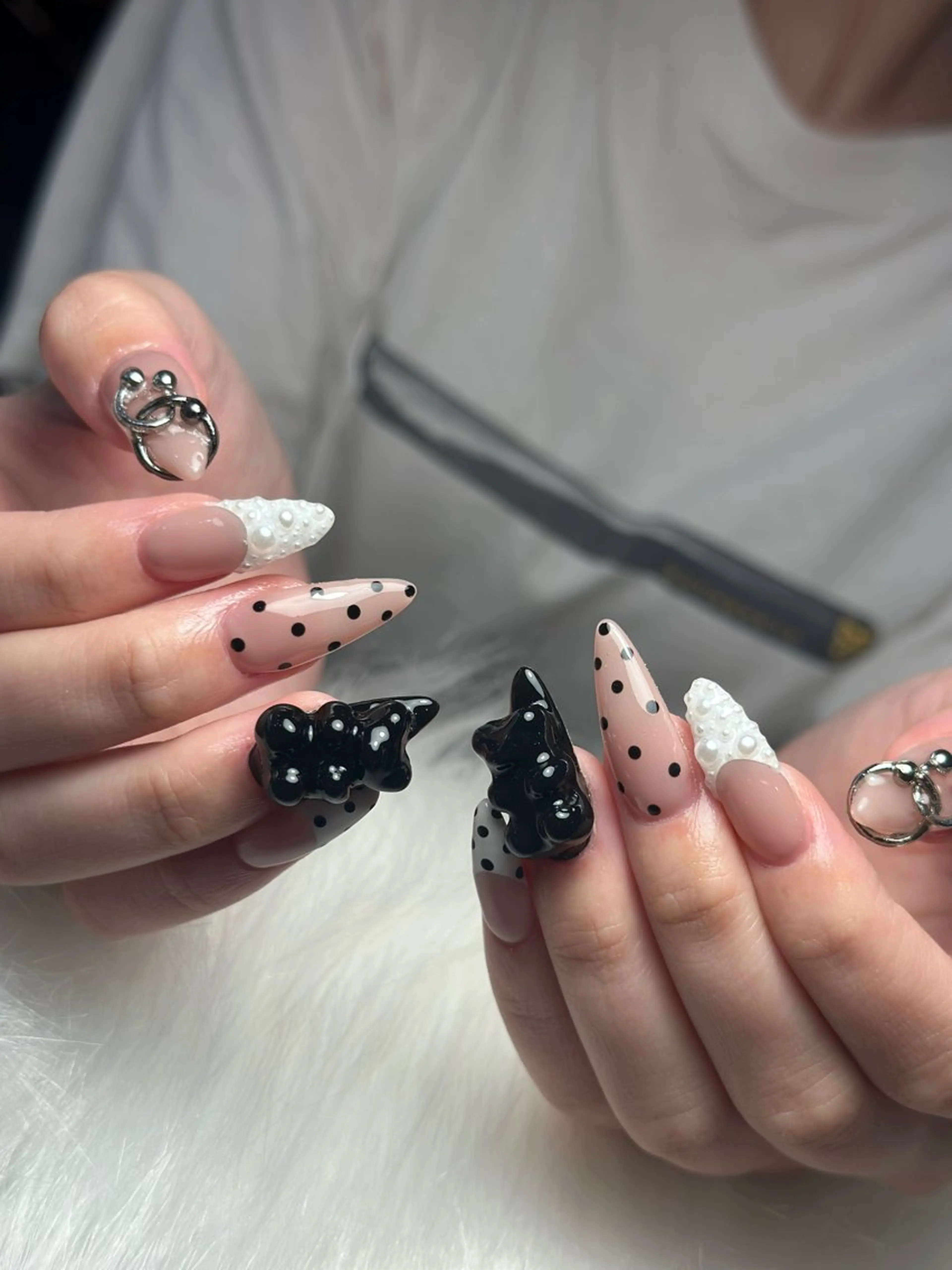 ネイル 韓国ネイル シンプルネイル ワンホンネイル CoMo Nail Studio所属・CoMo Nailのネイルデザイン