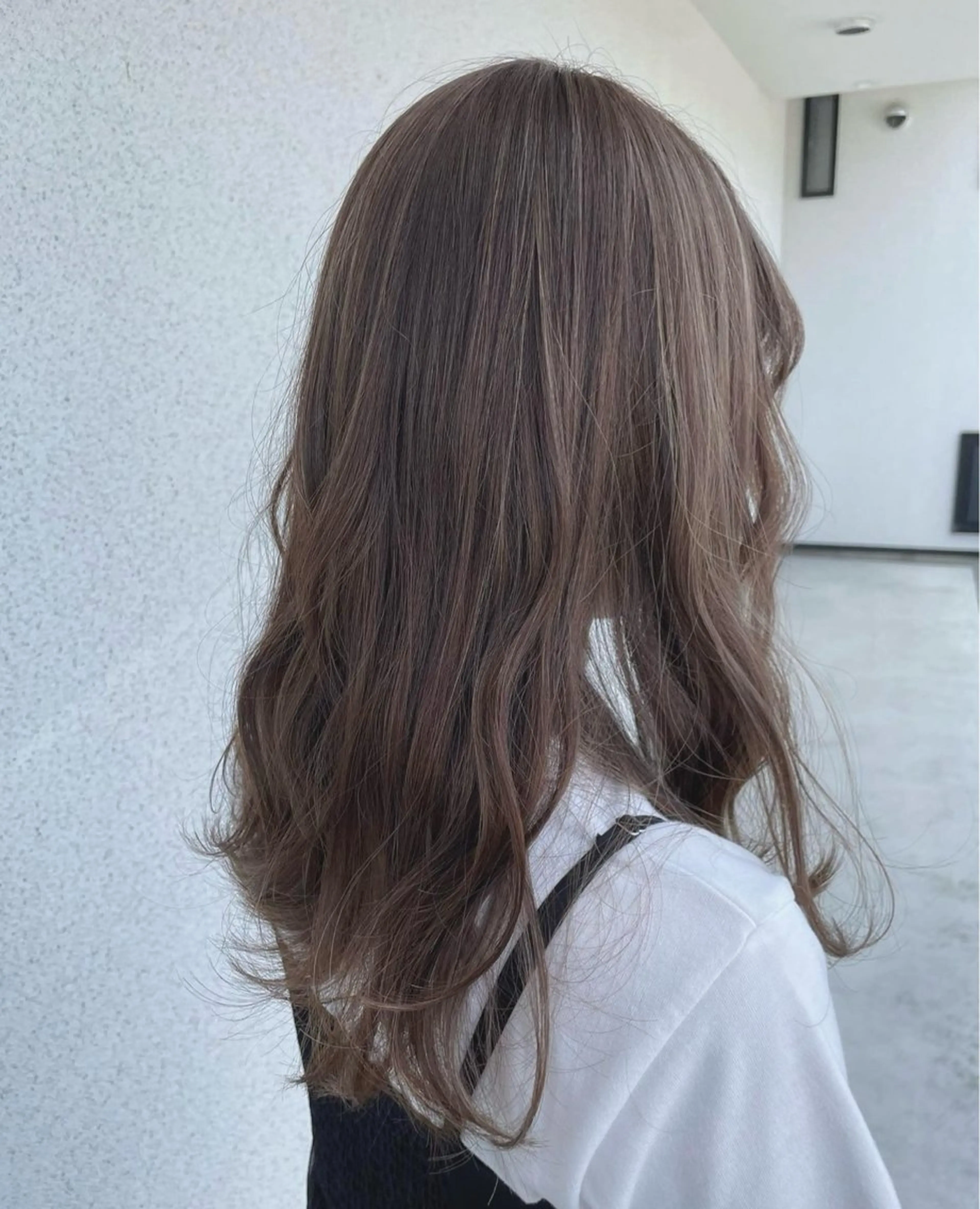 カラー ハイライトカラー AMELY甲府東店 雨宮のヘアスタイル
