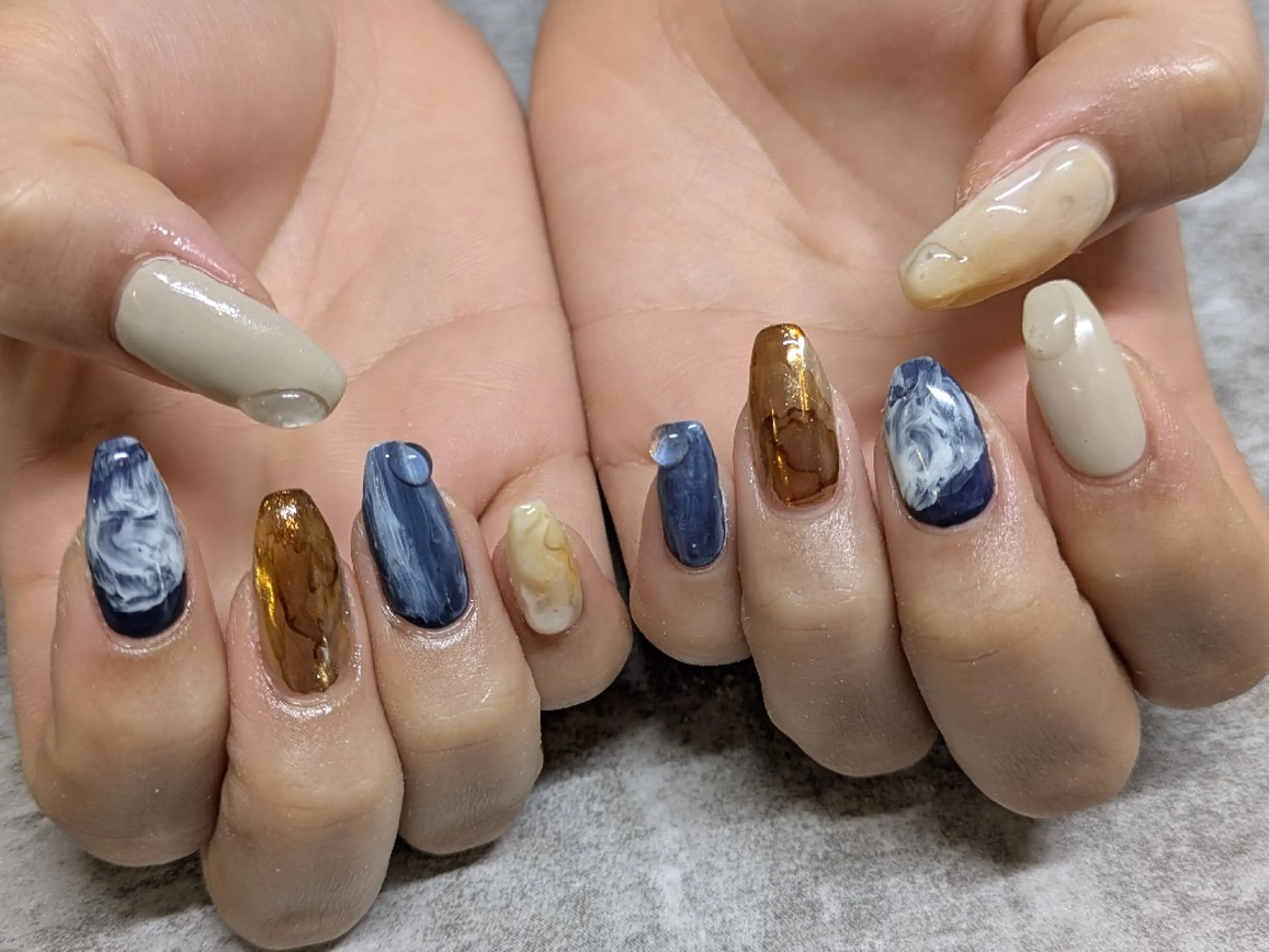 ネイル ハンドネイル ニュアンスネイル 【新宿三丁目】AMIのネイルデザイン