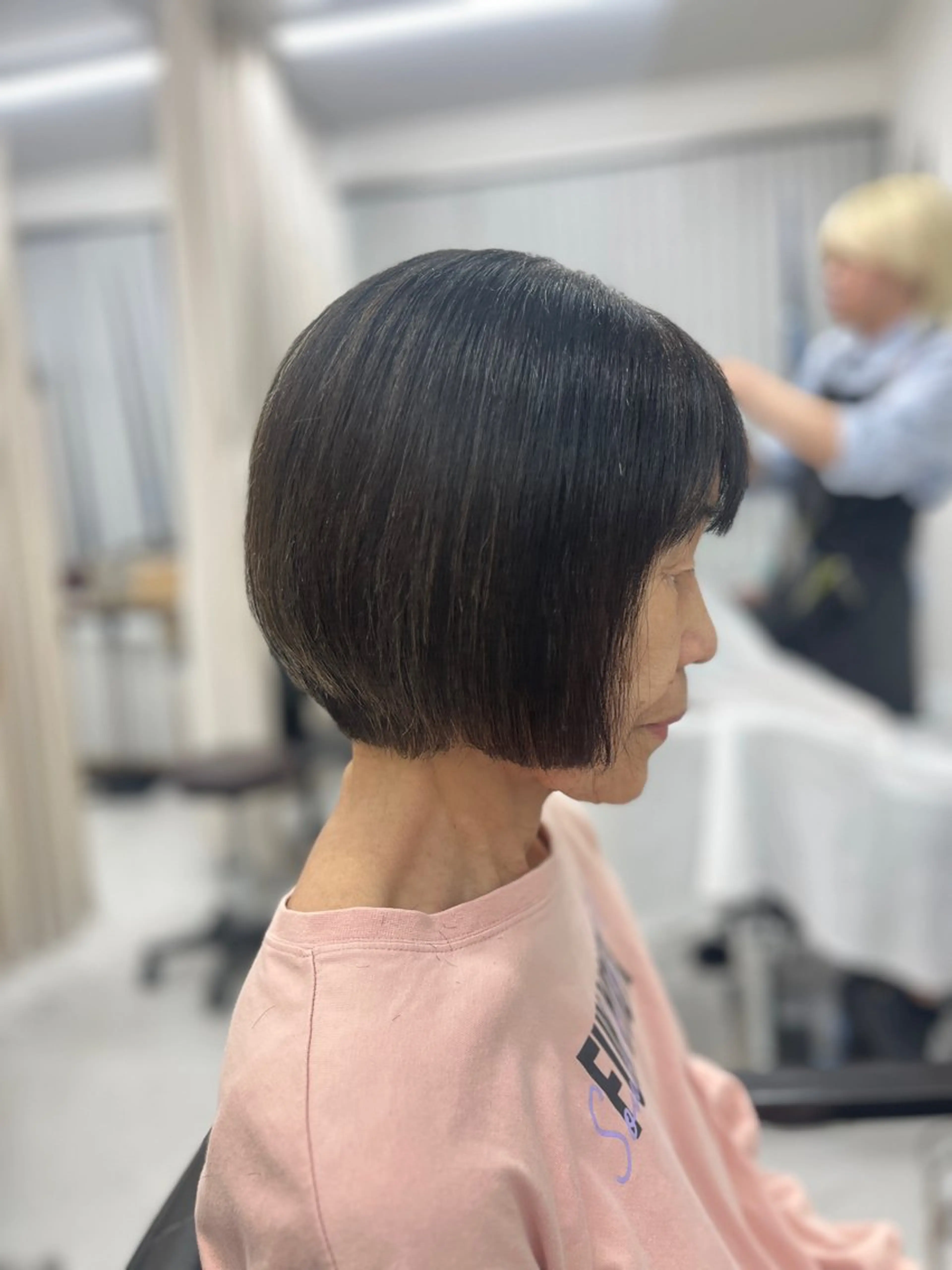 ミディアム 伊東美優【LEV.】 ボブカットのヘアスタイル