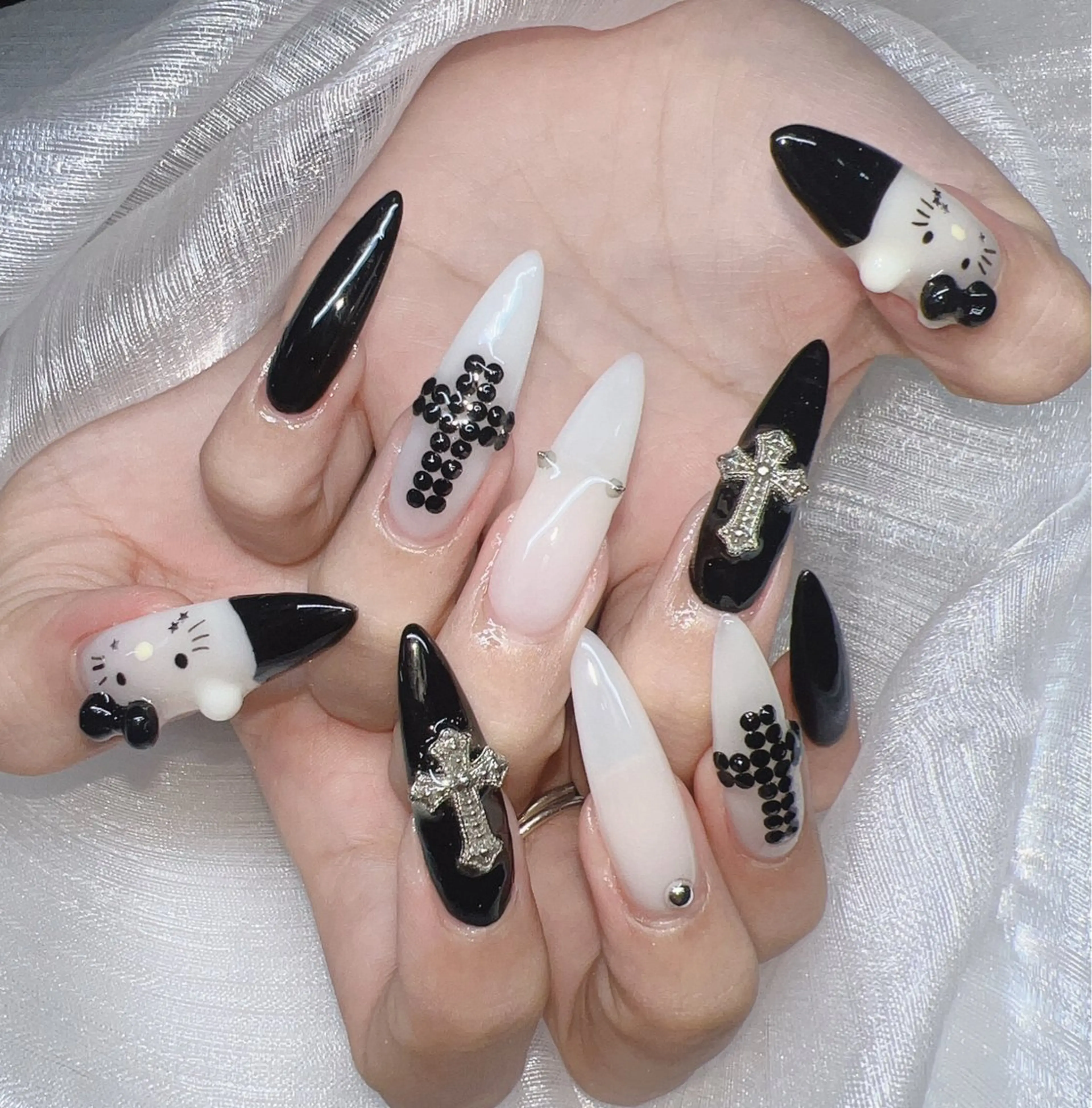 ネイル 長さ出し グラデーション キラキラネイル マグネットネイル ニュアンスネイル ハンドネイル Lee Nails チップ長さだし専門店のネイルデザイン