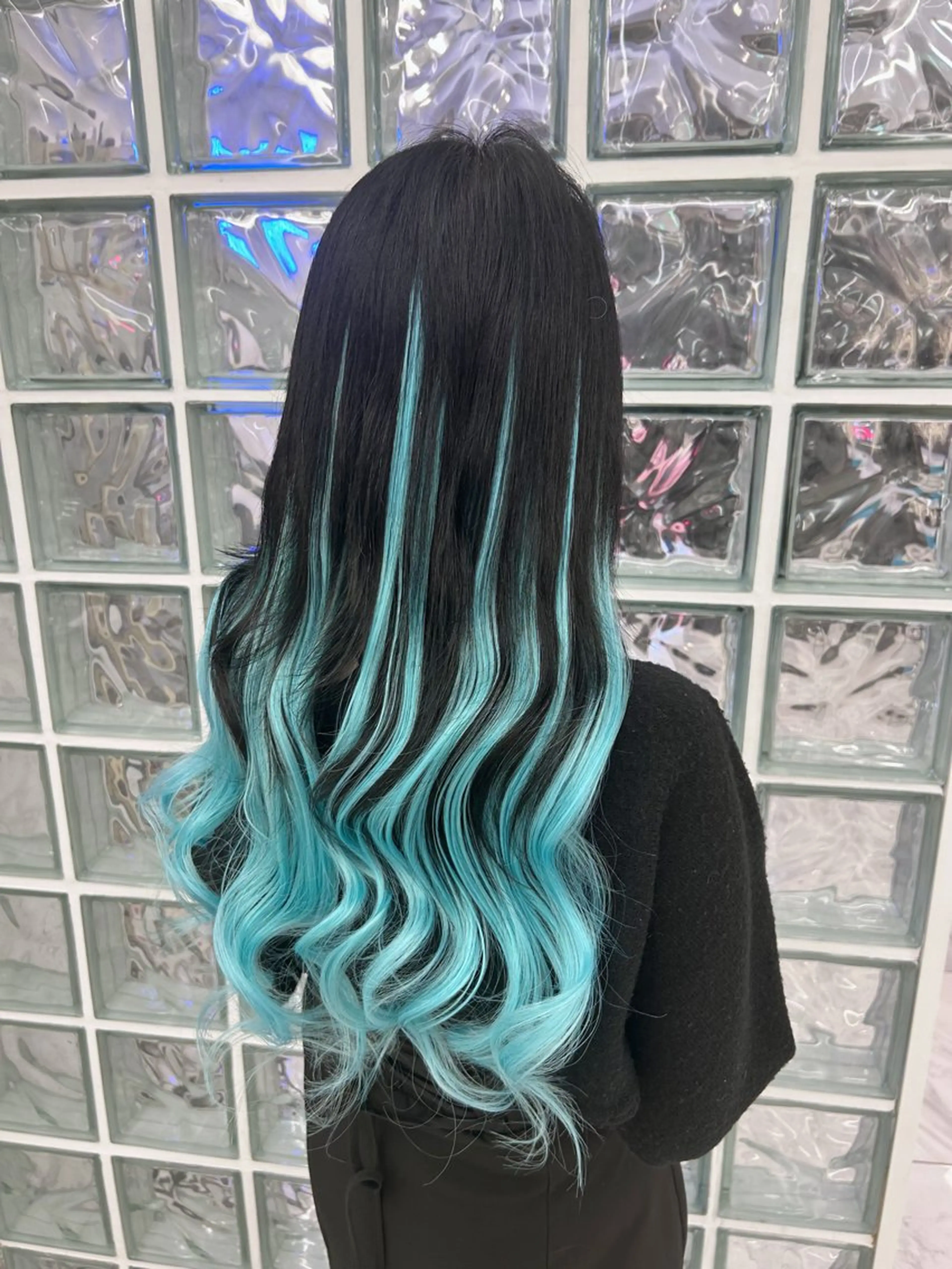 ロング レイヤーカット エクステ 三尾 樺緒のヘアスタイル