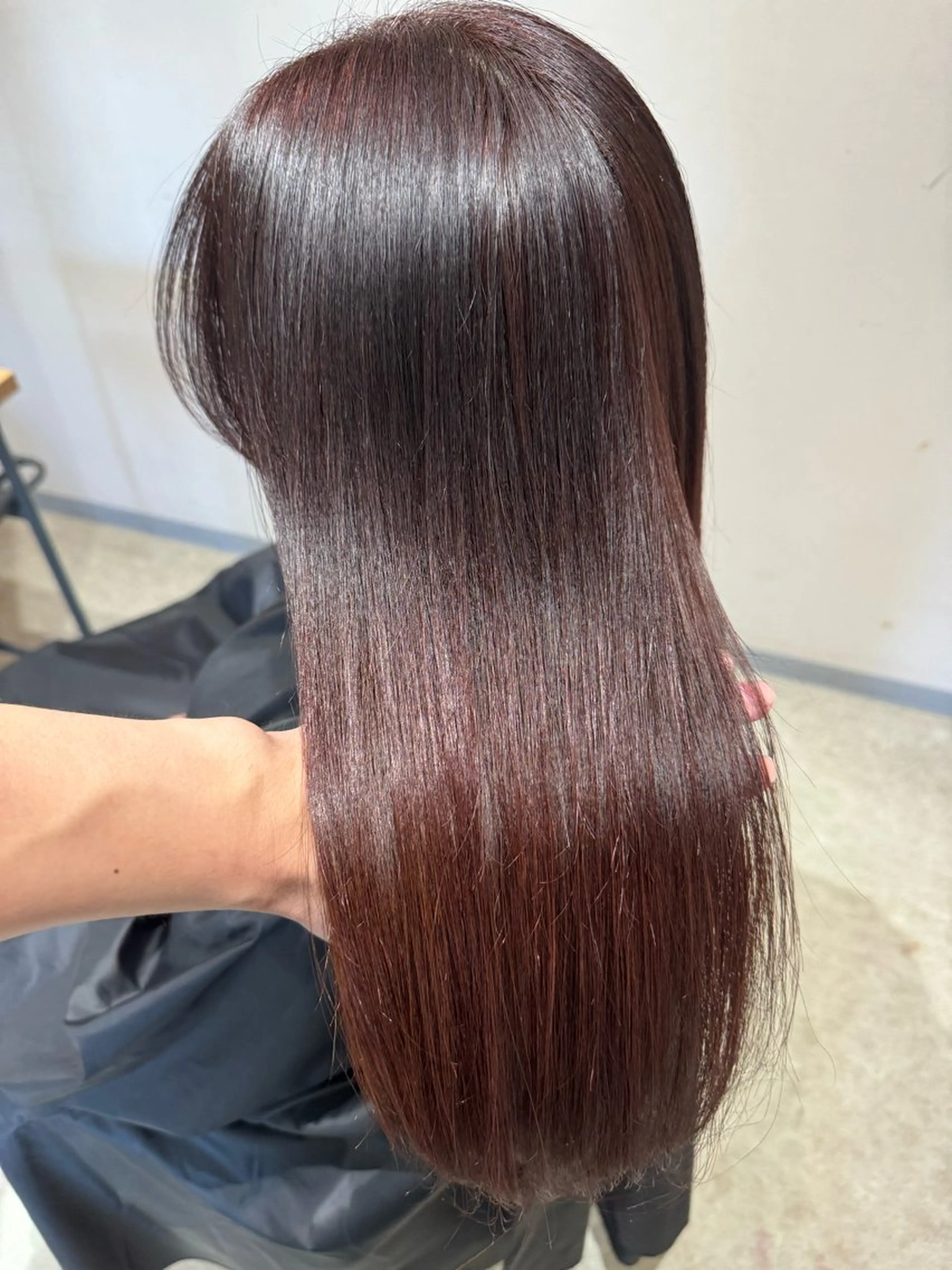 セミロング ボブ 韓国風ヘア レイヤーカット 縮毛矯正 ✨艶ブリーチカラー✨ ✨艶髪ストレート✨のヘアスタイル