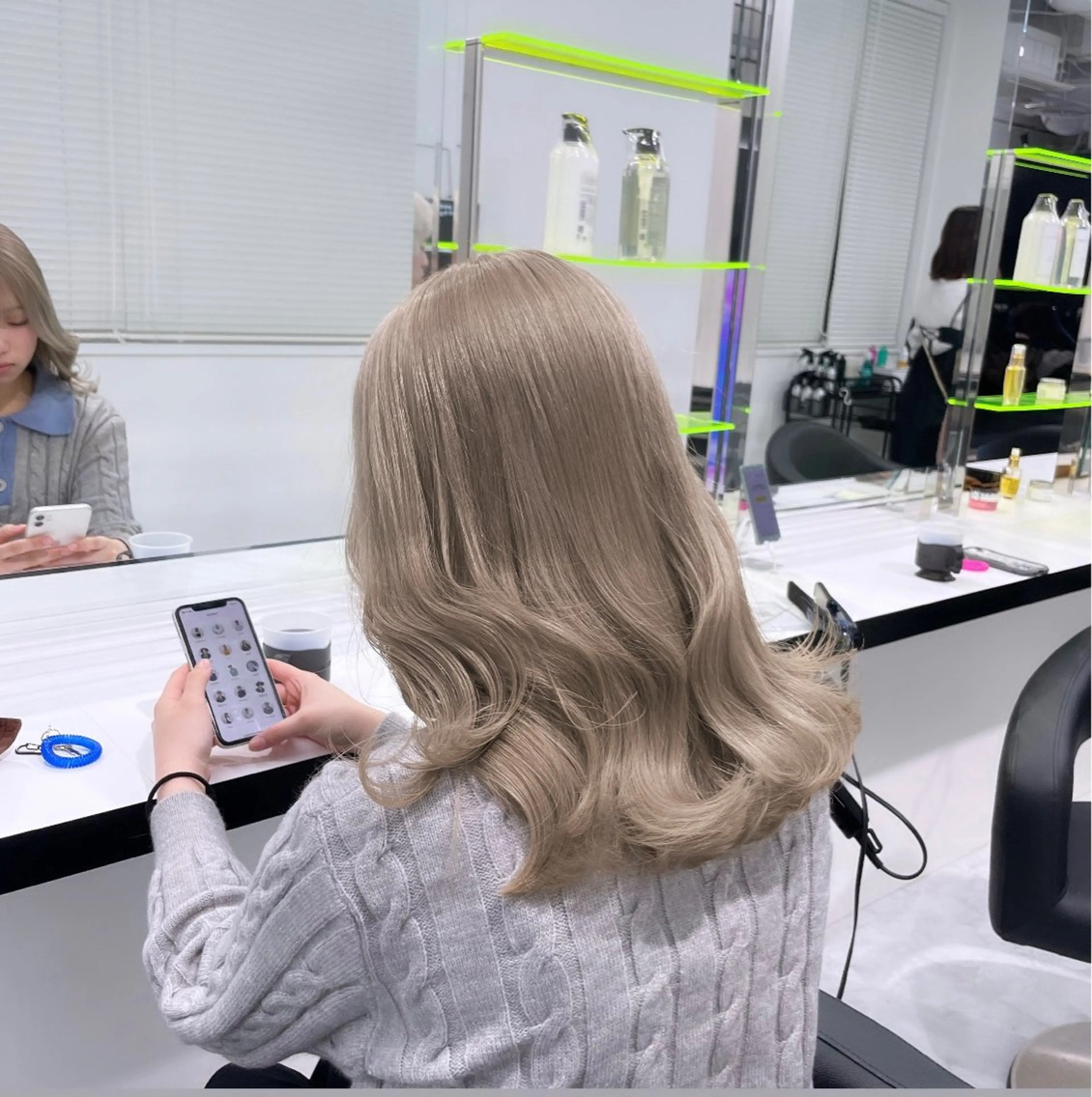 ミディアム ヘアカラー トリートメント SALOWIN札幌大通店所属・‎🤍札幌ハイトーン 🤍シンゴのヘアスタイル