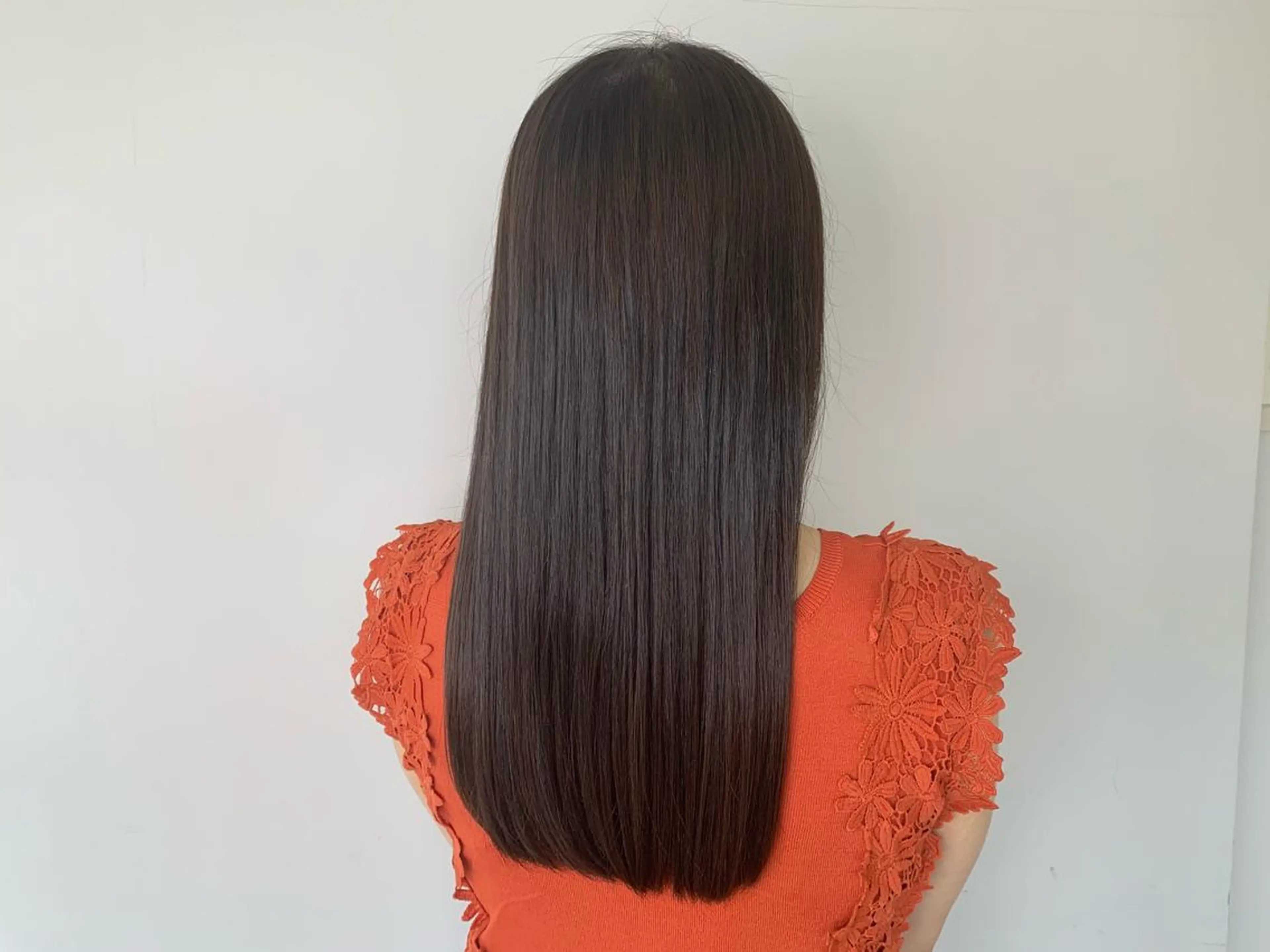 ロング カラー 小森 衣純のヘアスタイル
