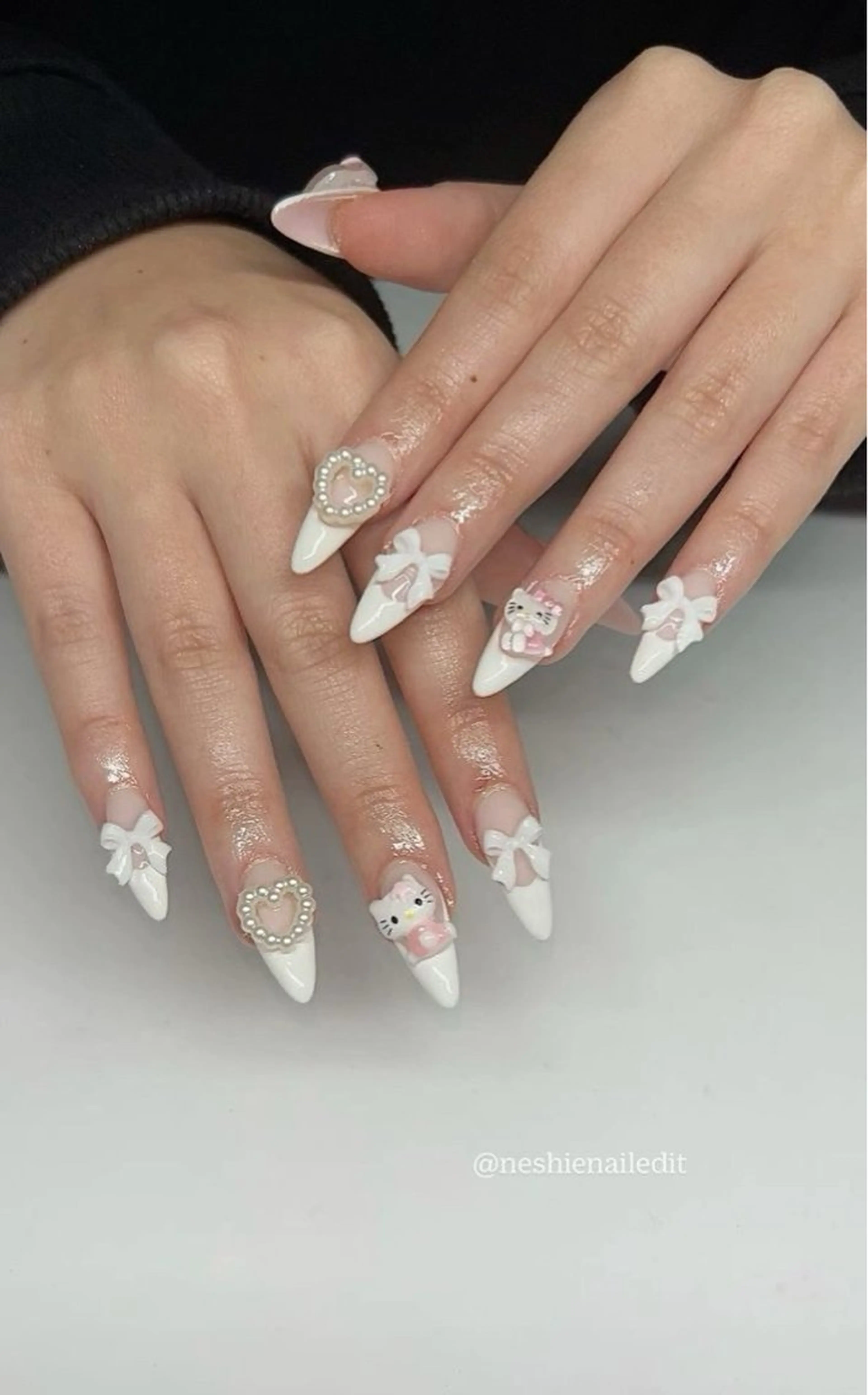 ネイル ボルドー ブラウン チークネイル ドット フットネイル ハンドネイル Julli nail studio所属・Julli NailStudioのネイルデザイン
