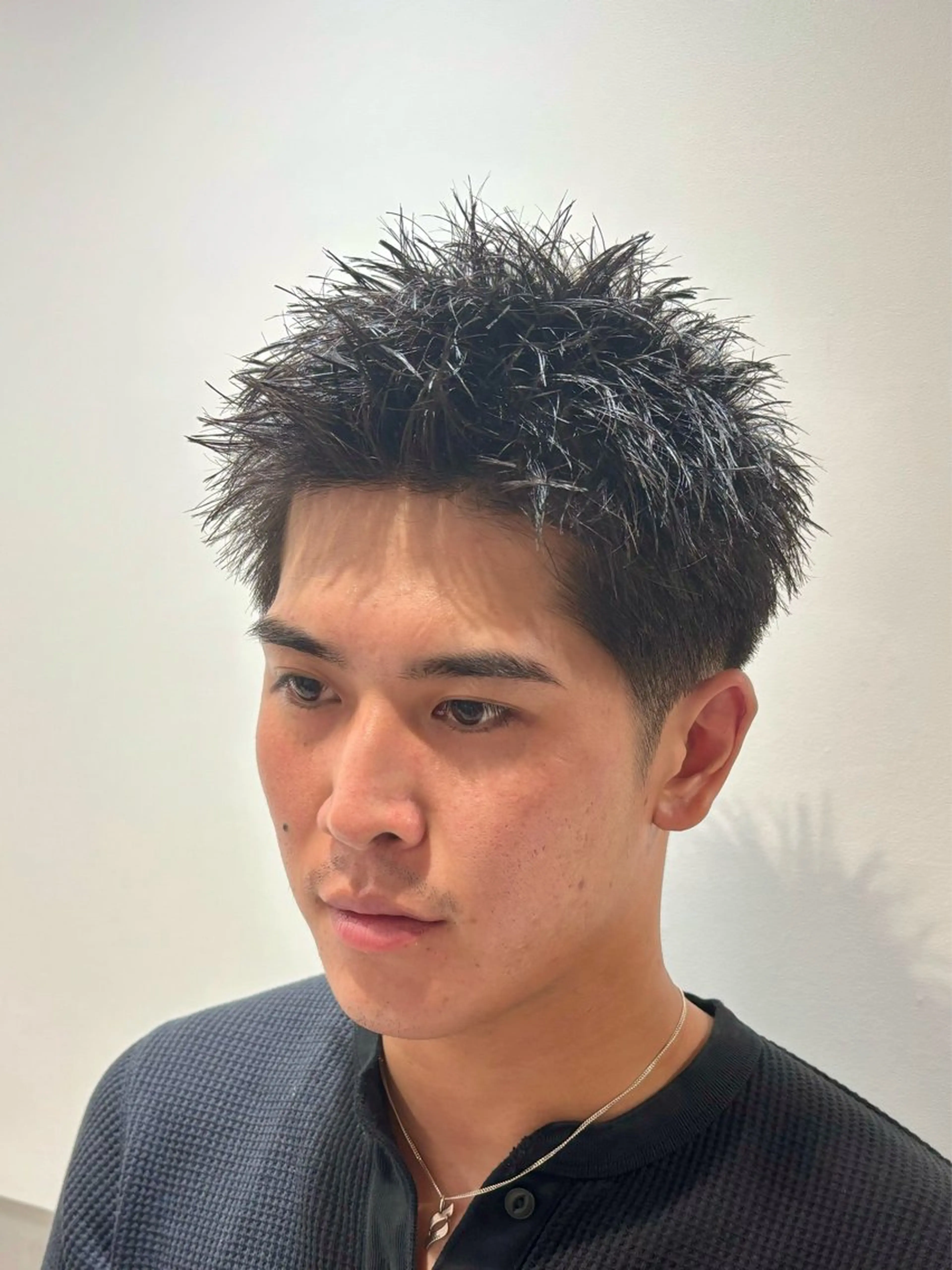 ショート メンズ メンズショート スパイキーショート ショートヘア カット トリートメント 【店長】メンズ職人 短髪　ハイトーン🔥のヘアスタイル