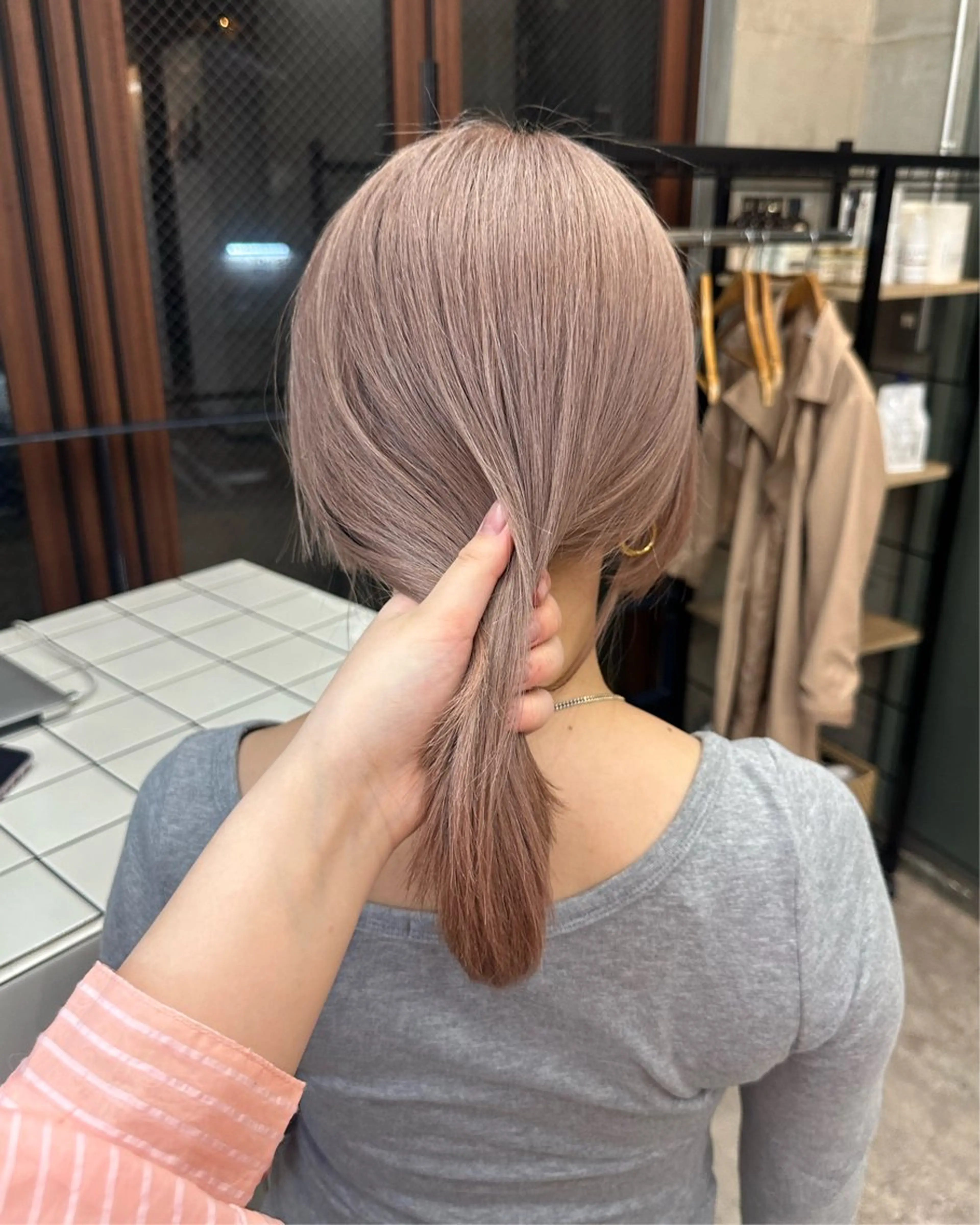 ミディアム カラー ベージュカラー ピンクカラー ピンクベージュ ヘアカラー トリートメント SALT WATER　恵比寿所属・レイヤーカット💫 ／HARUKA🎀のヘアスタイル