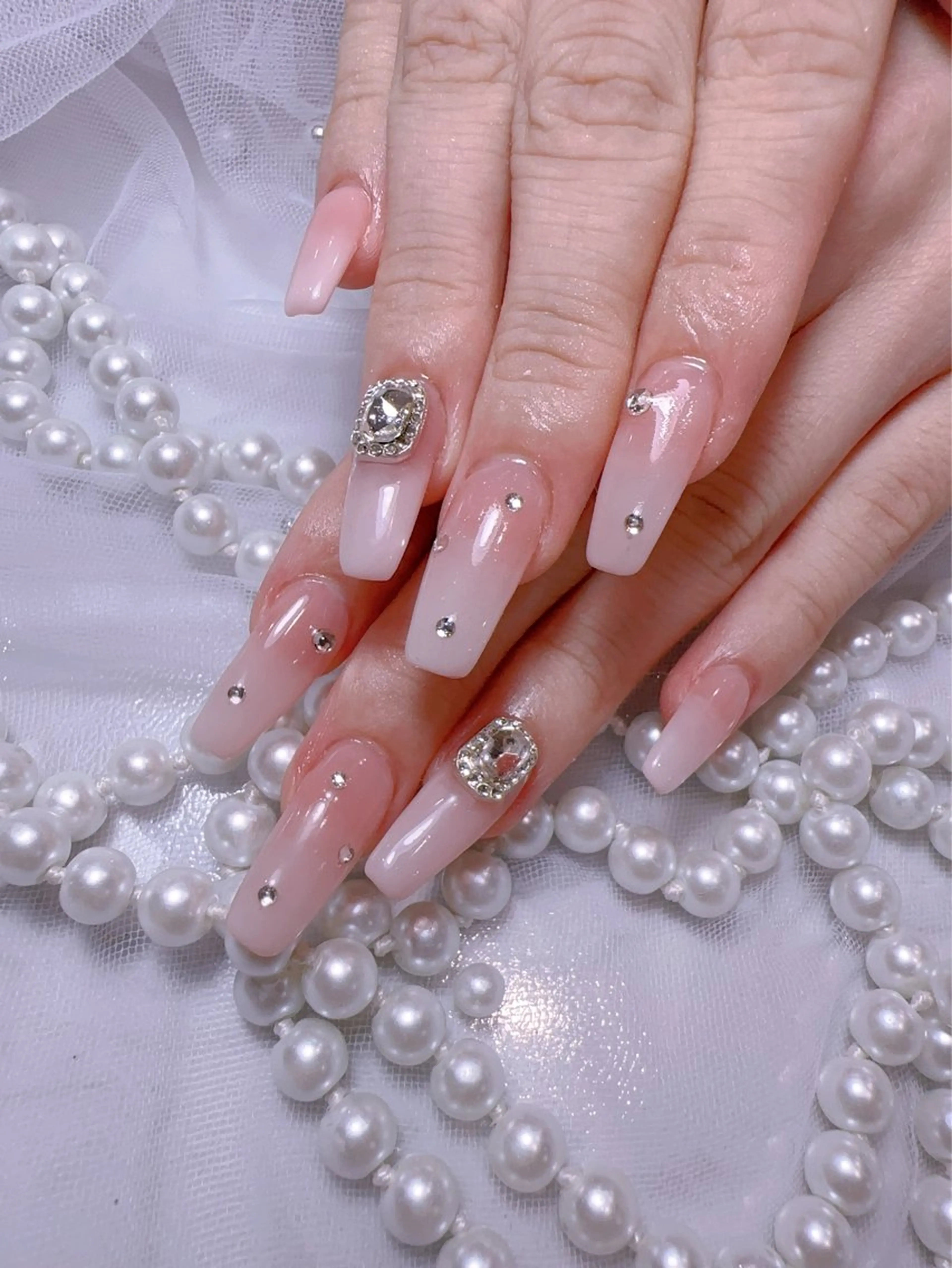 ネイル アートネイル フラッシュネイル フレンチネイル ジェルネイル ガラスフレンチ ハンドネイル You&Me Miyuのネイルデザイン