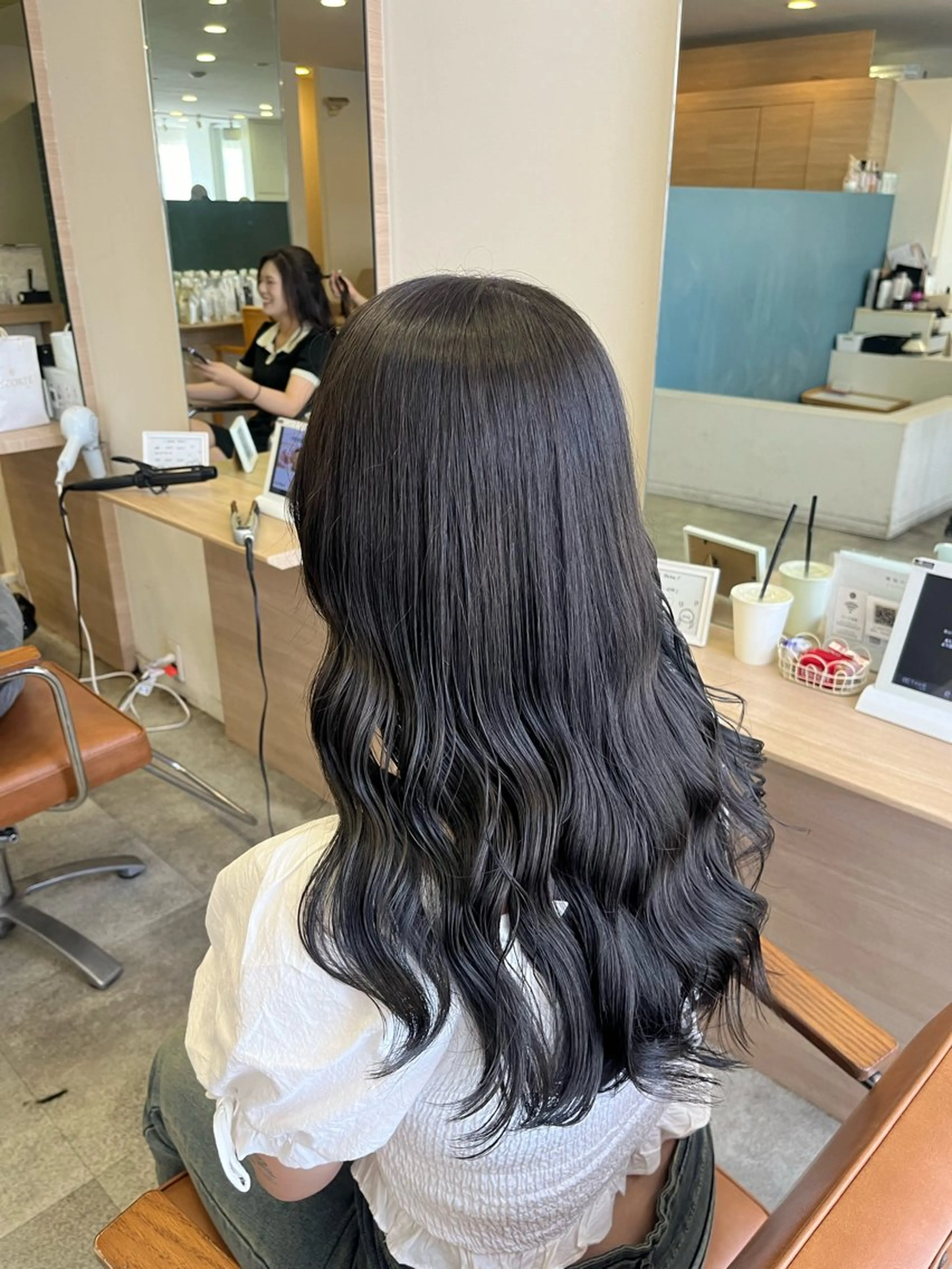 セミロング ヘアカラー トリートメント 清本 耕介のヘアスタイル