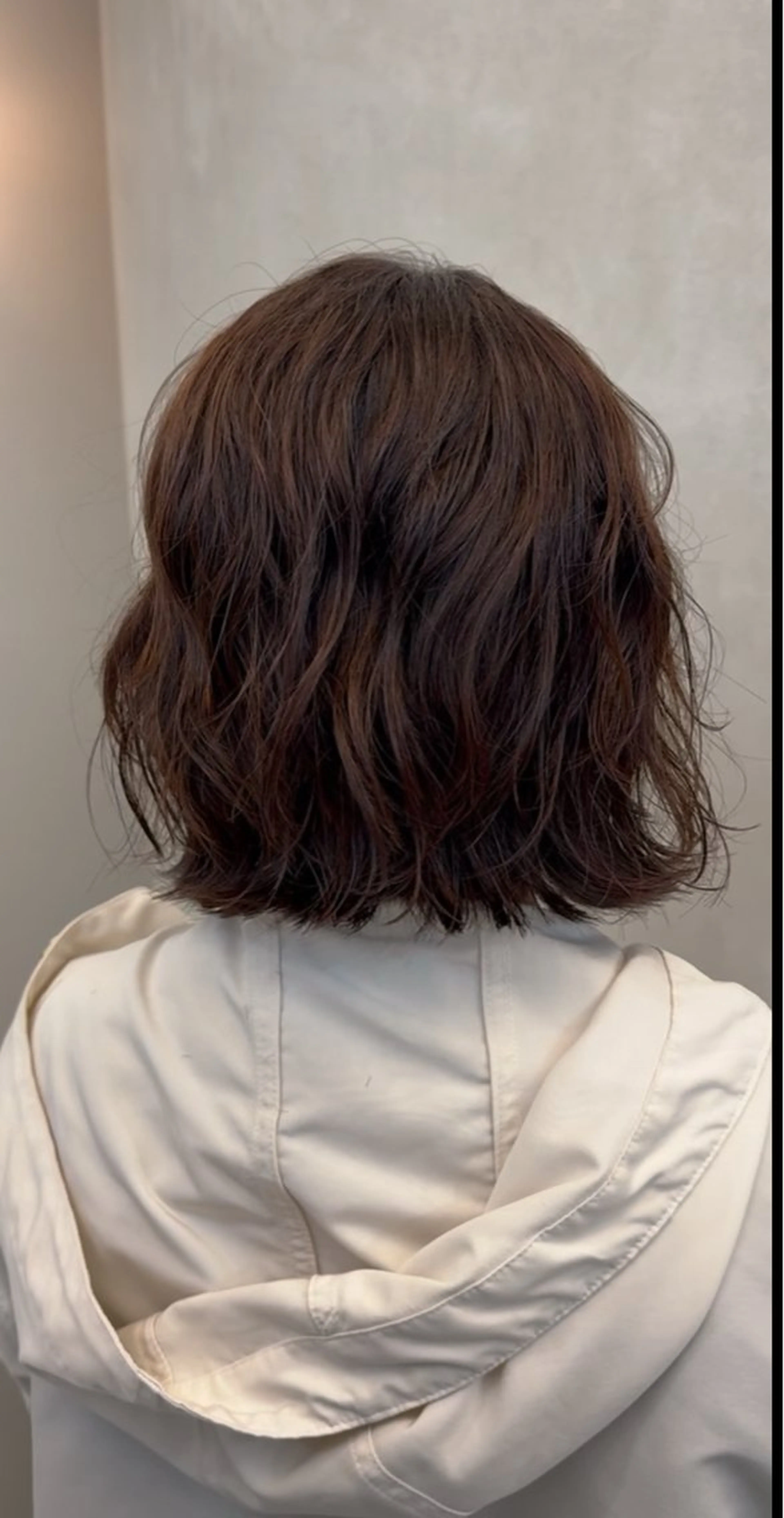 ショート パーマ ARMONY OMOTESANDO所属・本田秀幸 コテ巻き風パーマのヘアスタイル