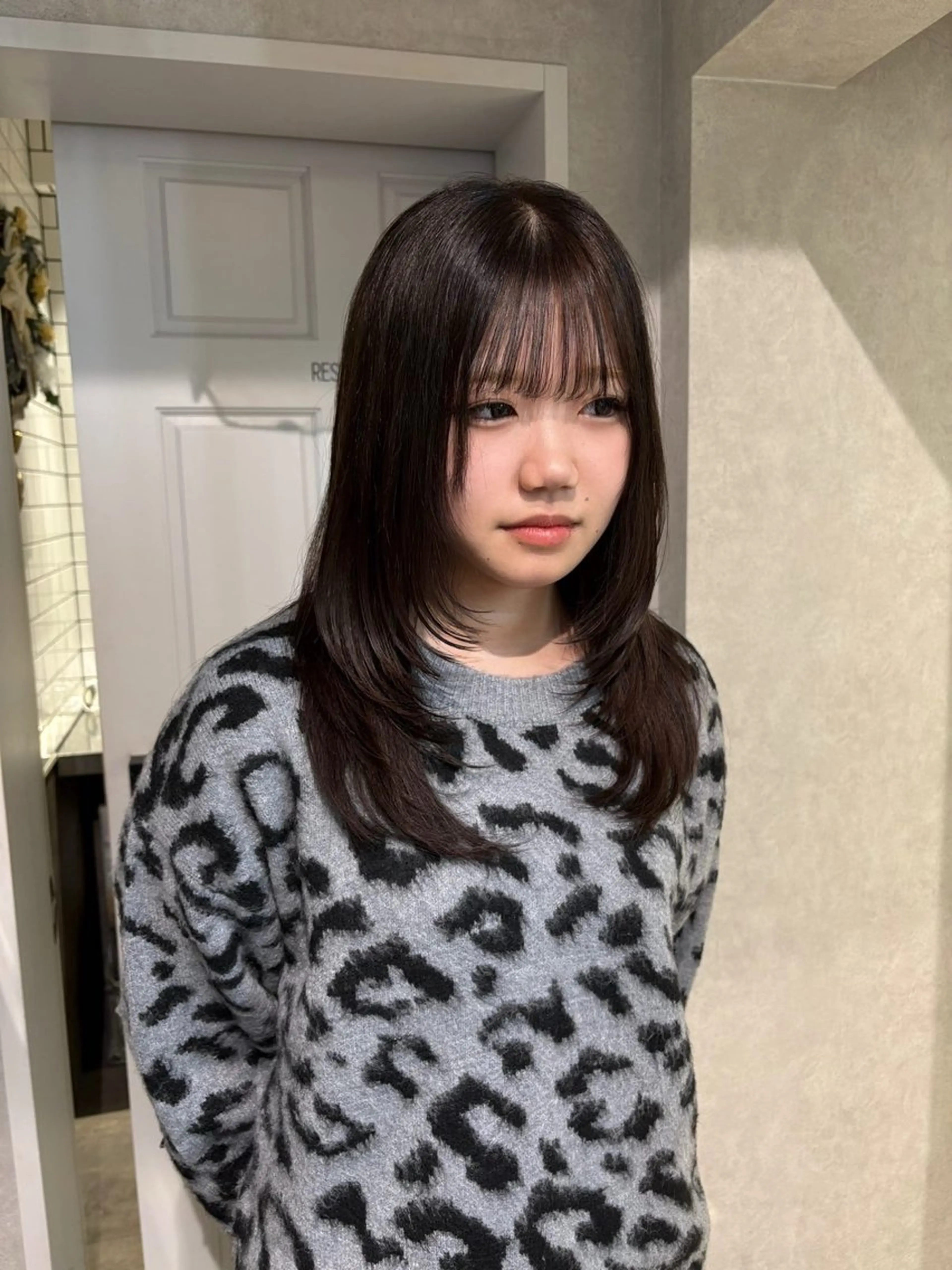 ミディアム 透明感モテスタイル 💞SHIORI💞のヘアスタイル