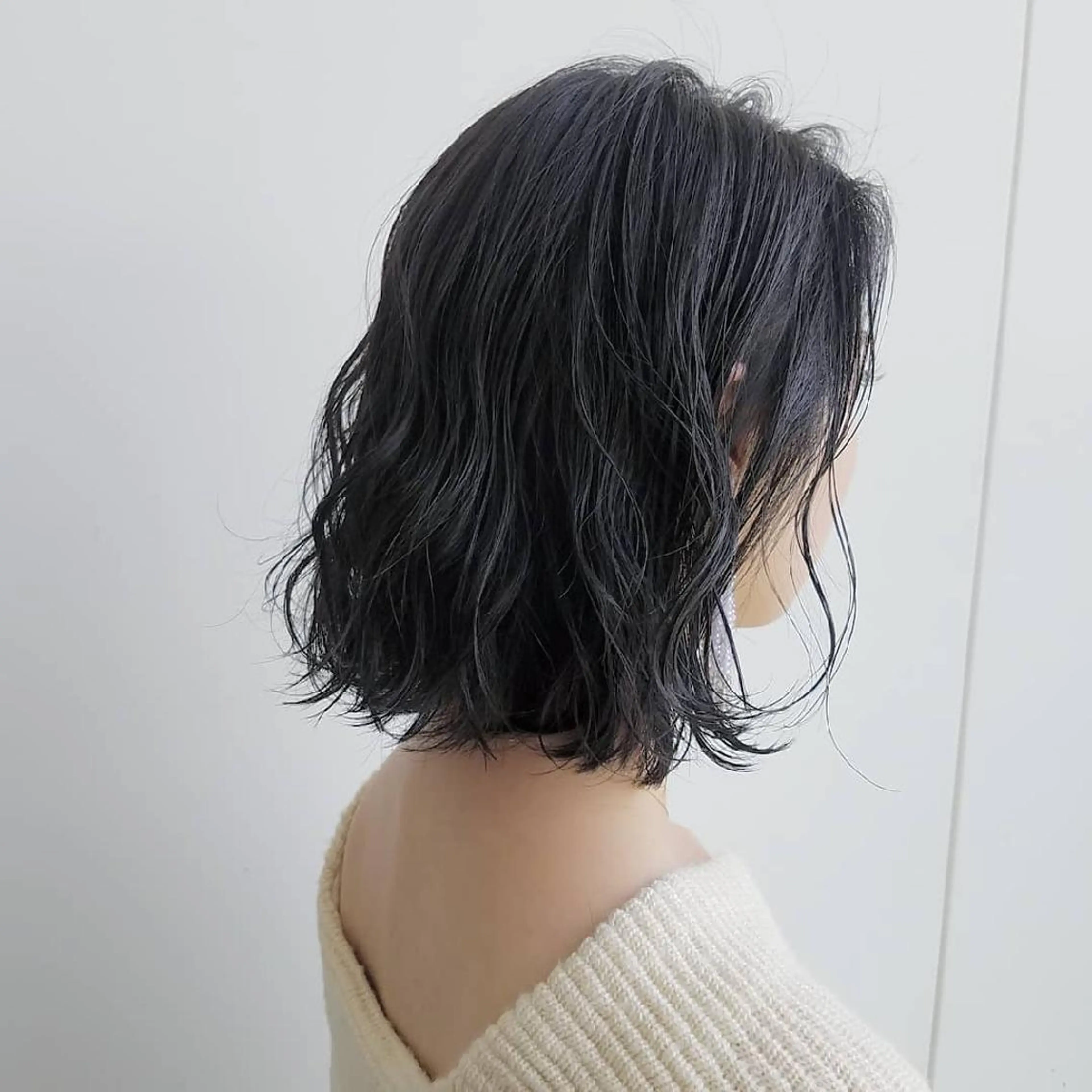 ミディアム カラー ブルーカラー ブルージュ iplus✴ まつげ、眉毛、耳つぼのマツエク・マツパデザイン