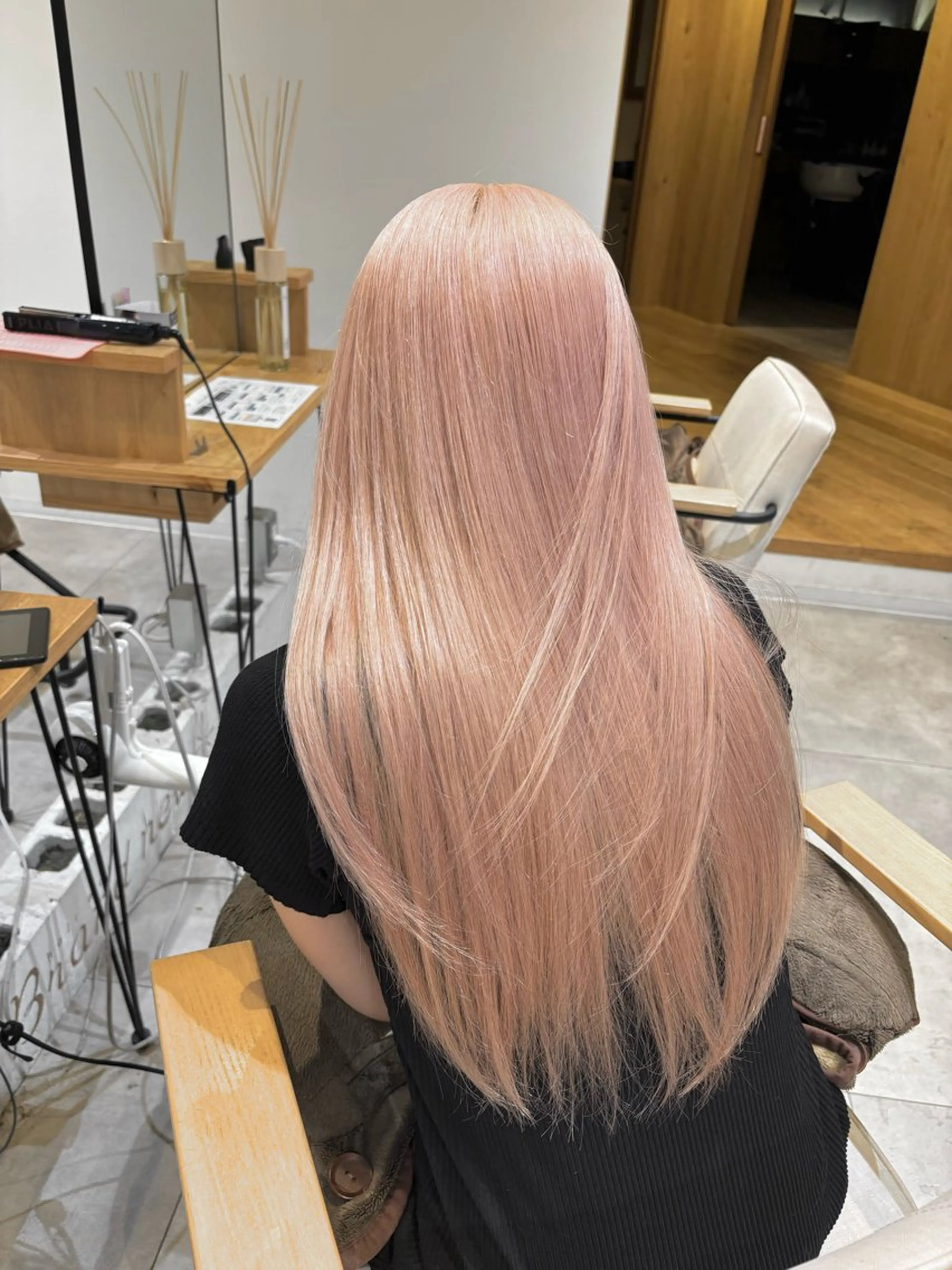 ロング カラー ベージュカラー ブリーチ ケアブリーチ ダブルカラー ハイトーンカラー ヘアカラー 肌に馴染むハイトーン /艶髪/髪質改善のヘアスタイル