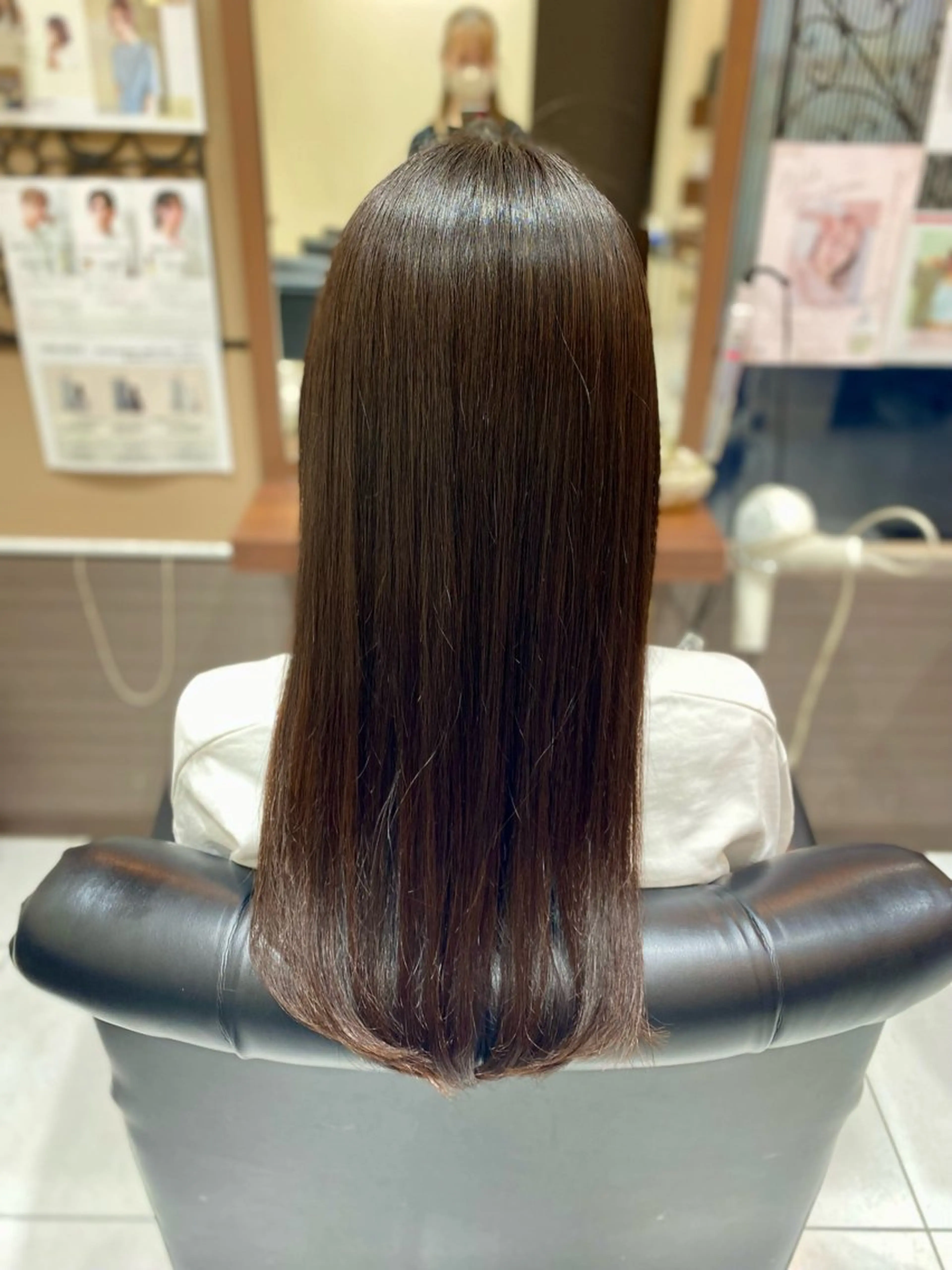 ロング 横手 亜紀のヘアスタイル
