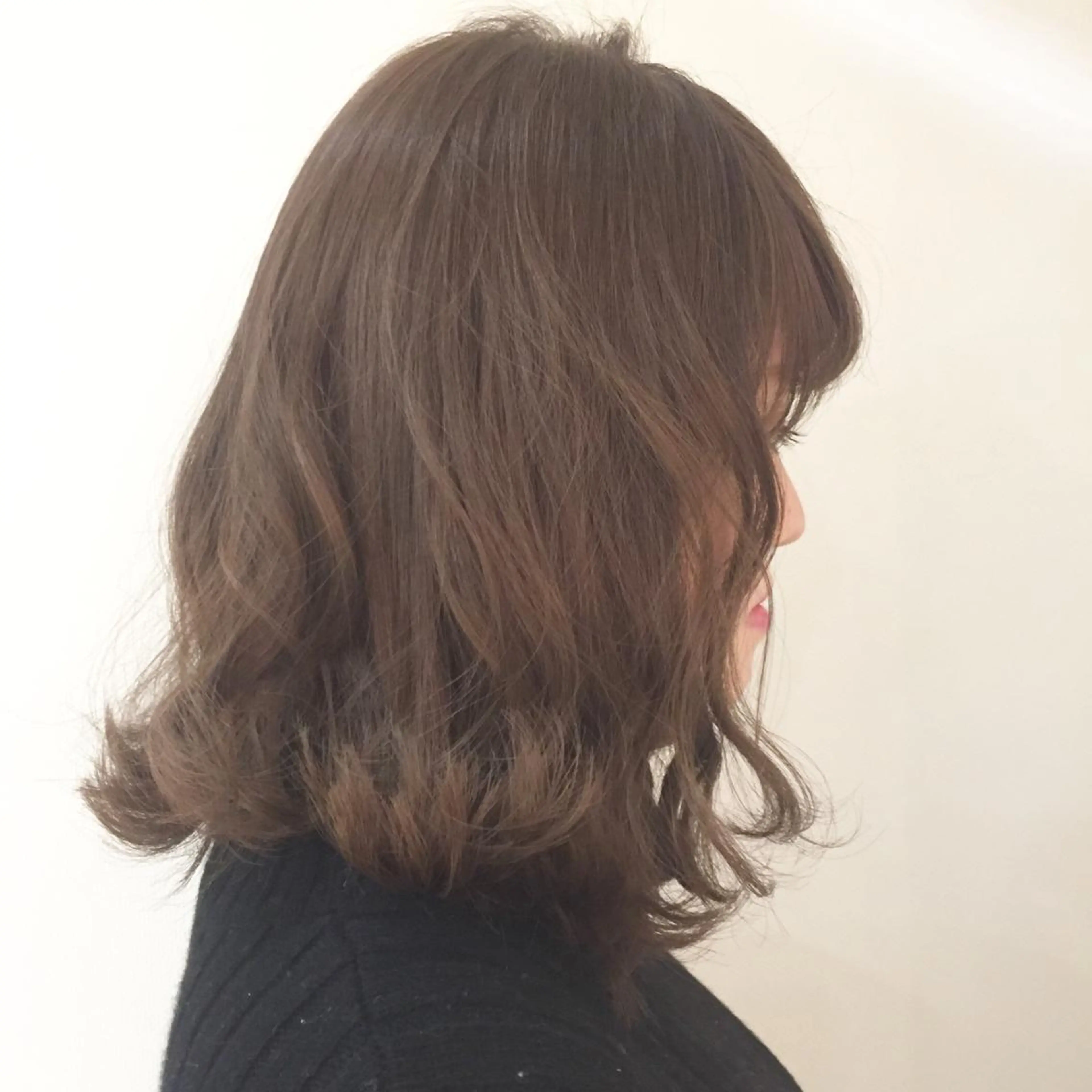 ミディアム パーマ カット ヘアカラー to heart 十三店所属・ユ イのヘアスタイル