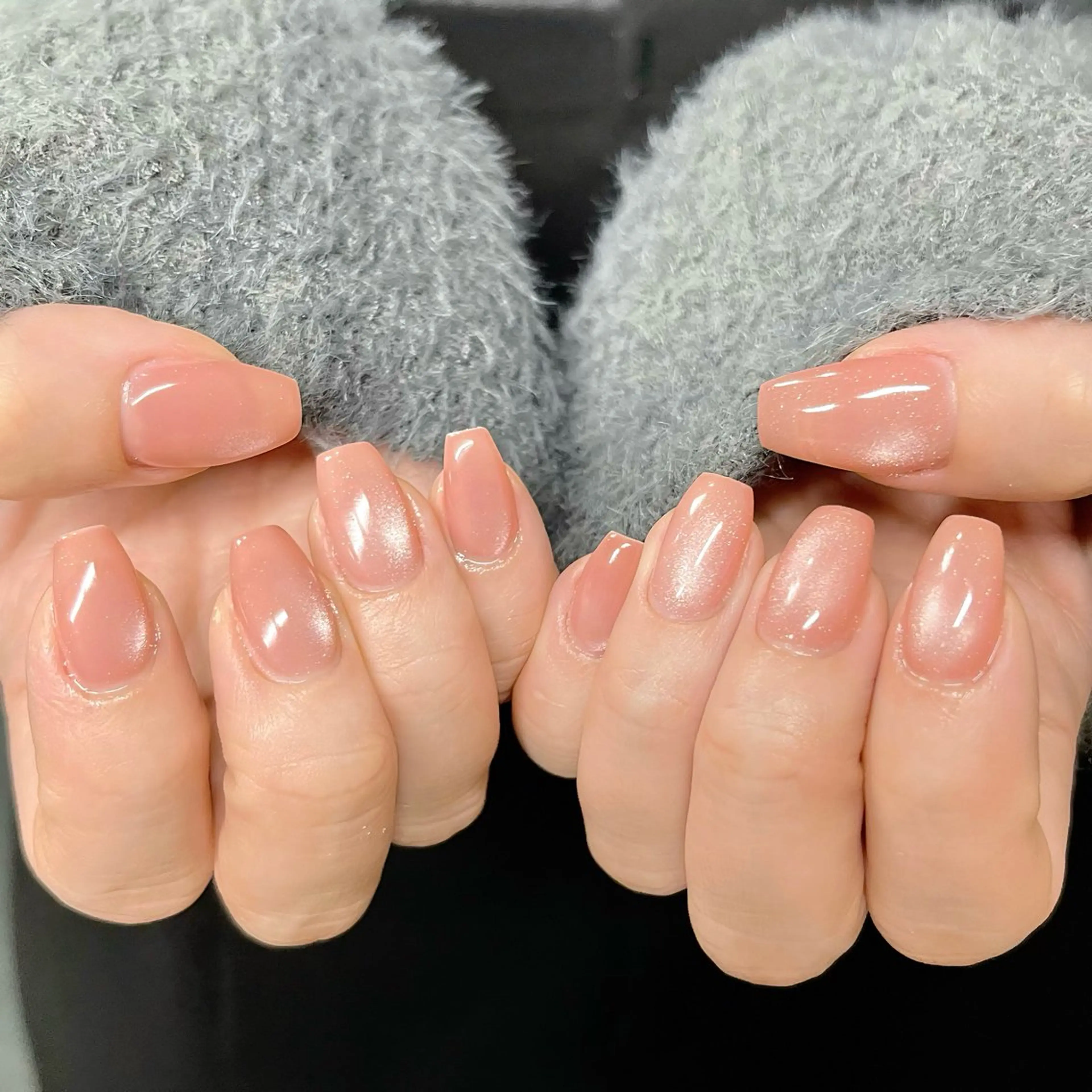 ネイル キラキラネイル マグネットネイル ピンク ピンクベージュ ハンドネイル ハンドケア 🎀NAIL🎀 AI🪄︎︎◝✩のネイルデザイン