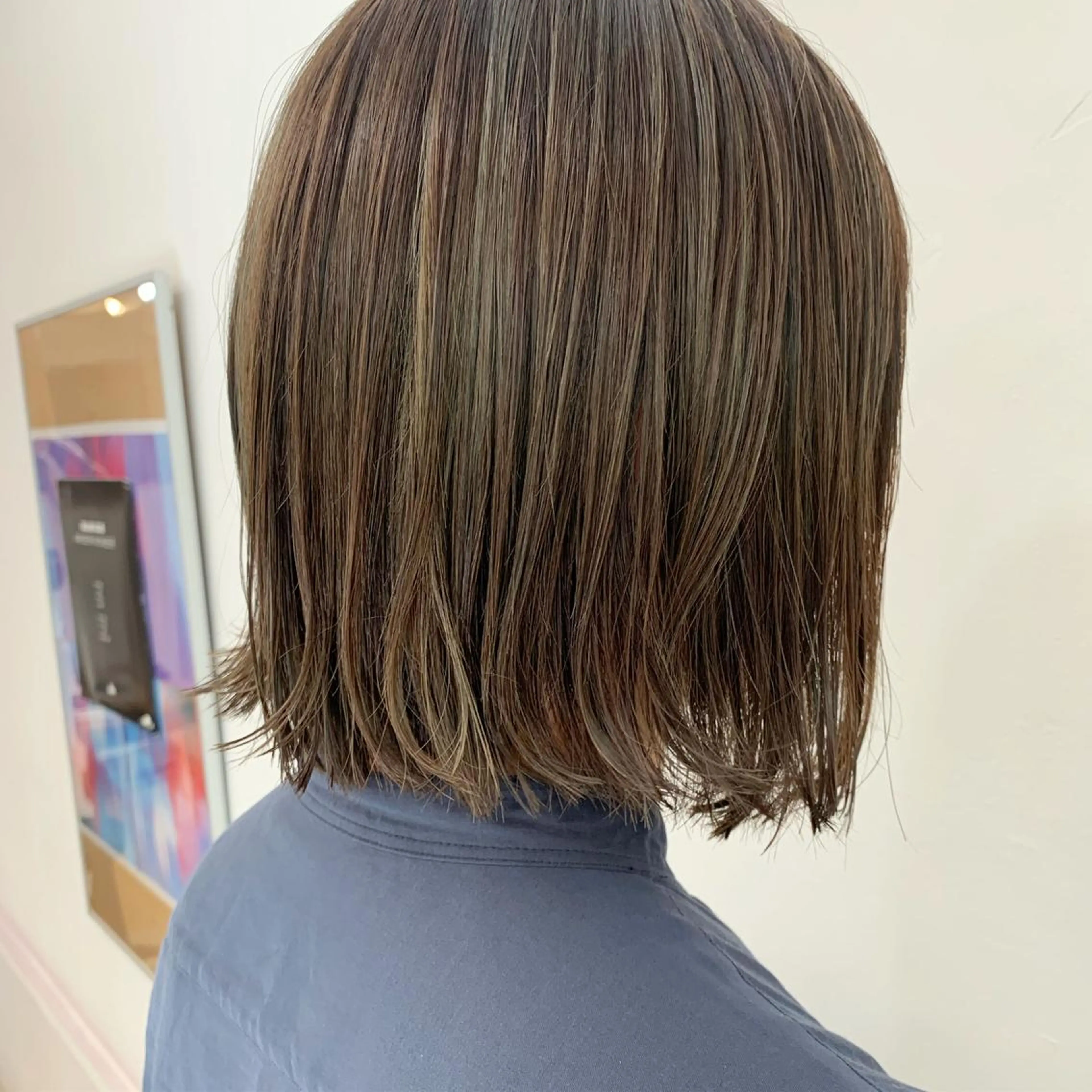 ミディアム カラー ベージュカラー オリーブベージュ ボブ カット ヘアカラー トリートメント chama レイヤーカットのヘアスタイル