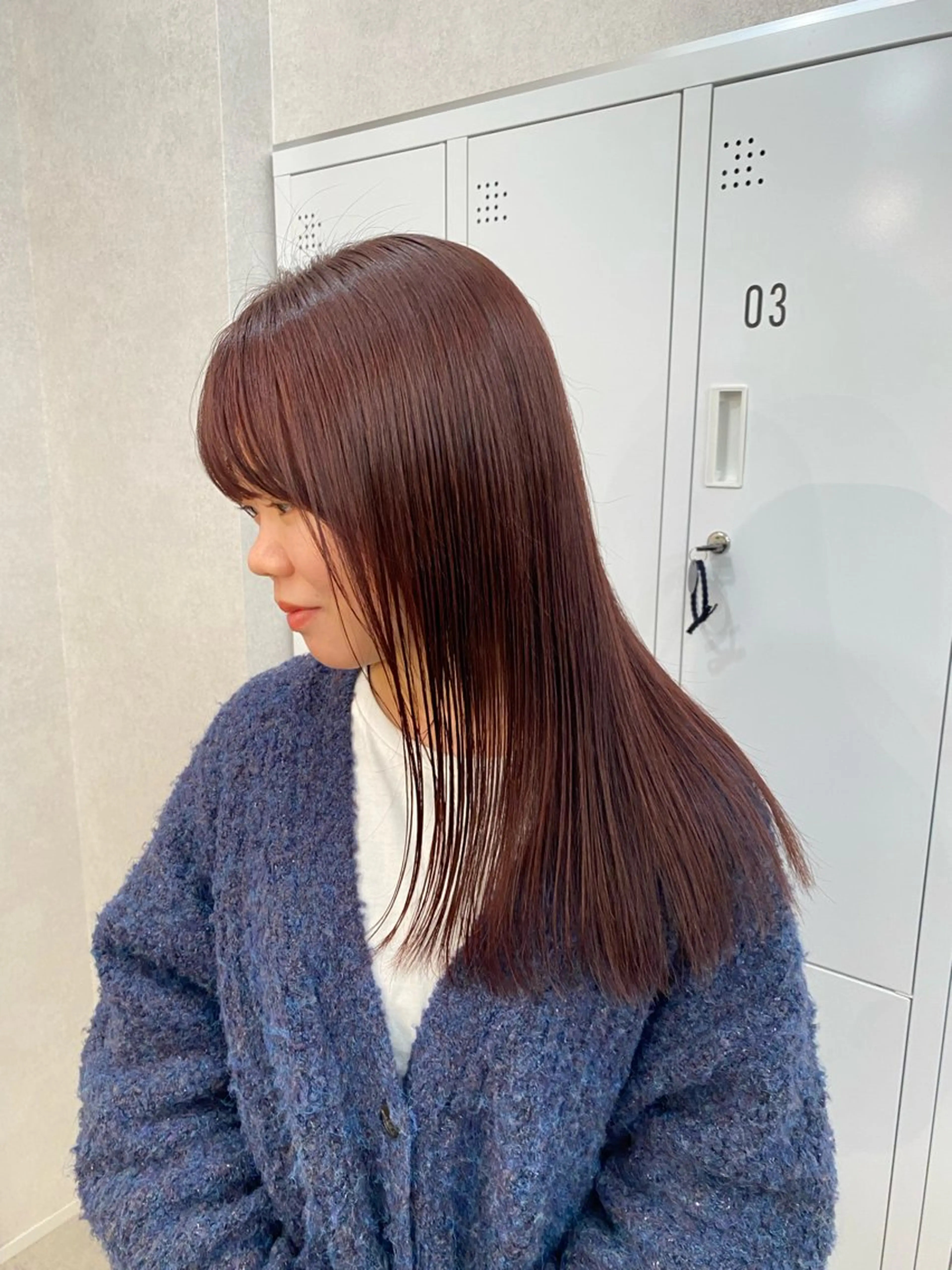 セミロング ピンクラベンダー カット ヘアカラー 縮毛矯正 トリートメント ネヅ カオルのヘアスタイル