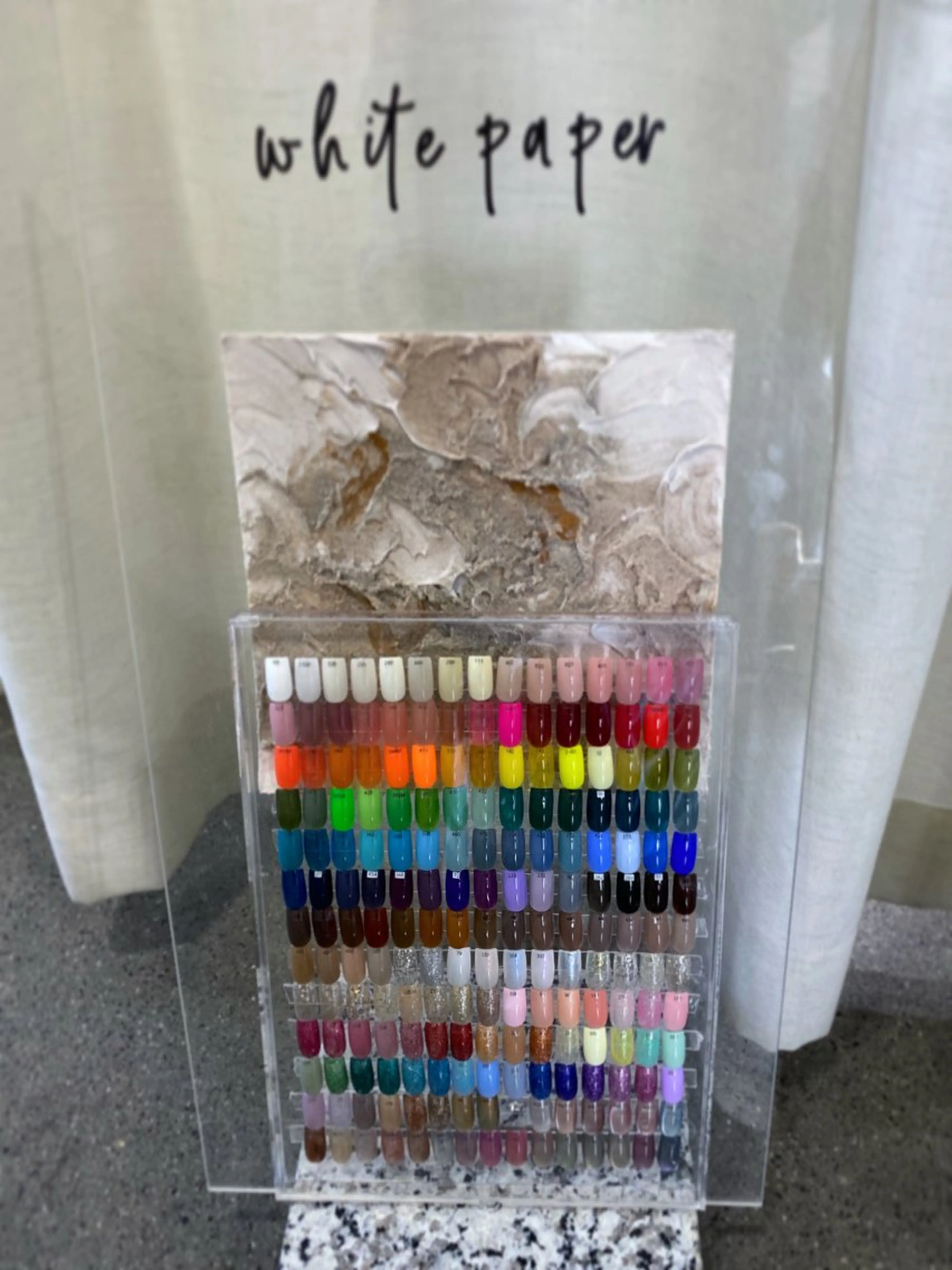 ネイル whitepaper 🔷IZUMIのネイルデザイン