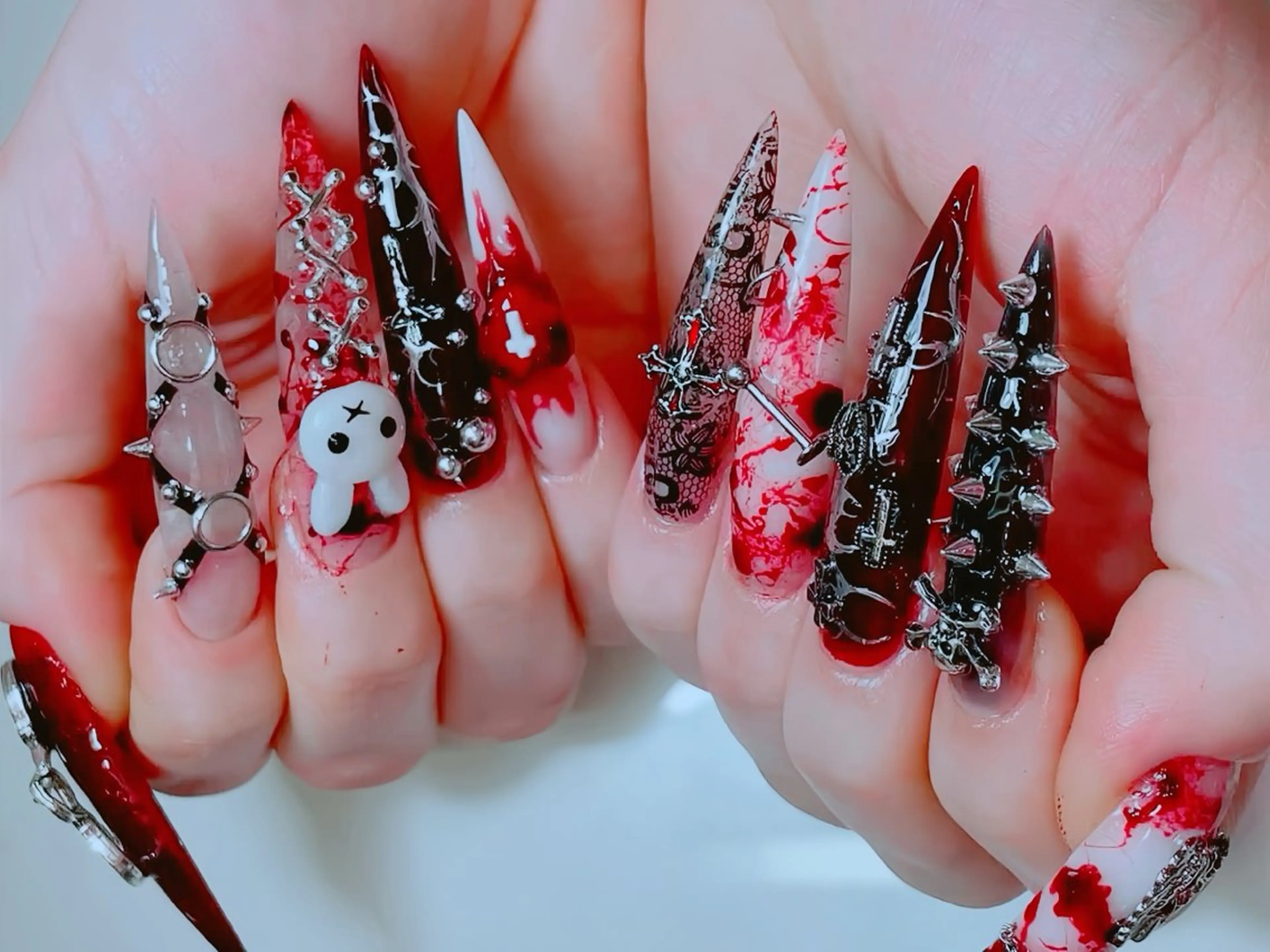 ネイル チークネイル フレンチネイル ガラスフレンチ グラデーション キラキラネイル ハンドネイル Rin Nailのネイルデザイン