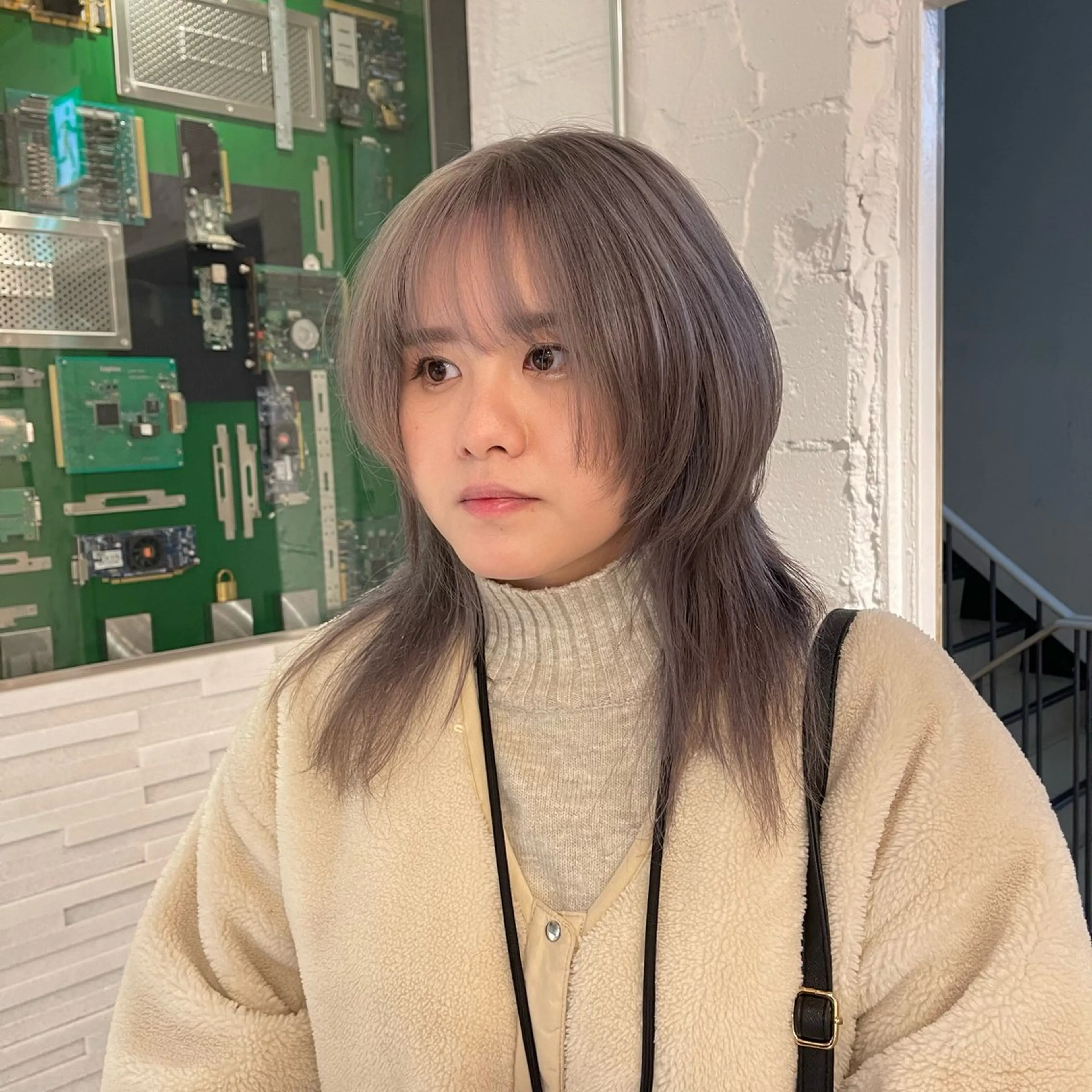 セミロング カラー ブリーチ ヘアカラー トリートメント lunty miichiのヘアスタイル
