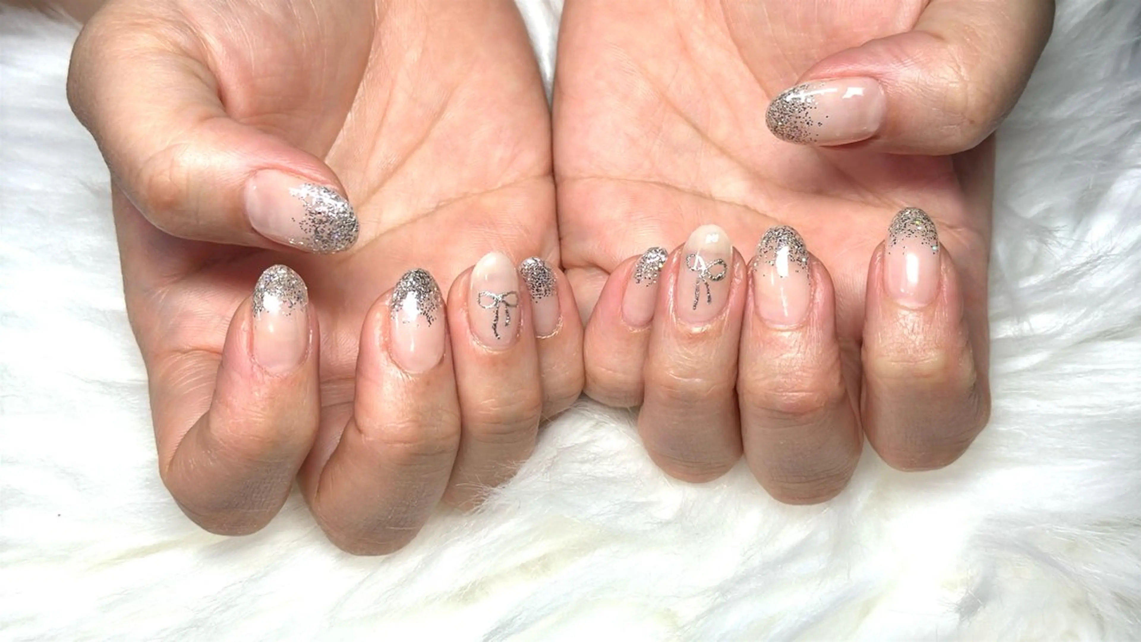 ネイル アートネイル グラデーション Queenie nailのネイルデザイン
