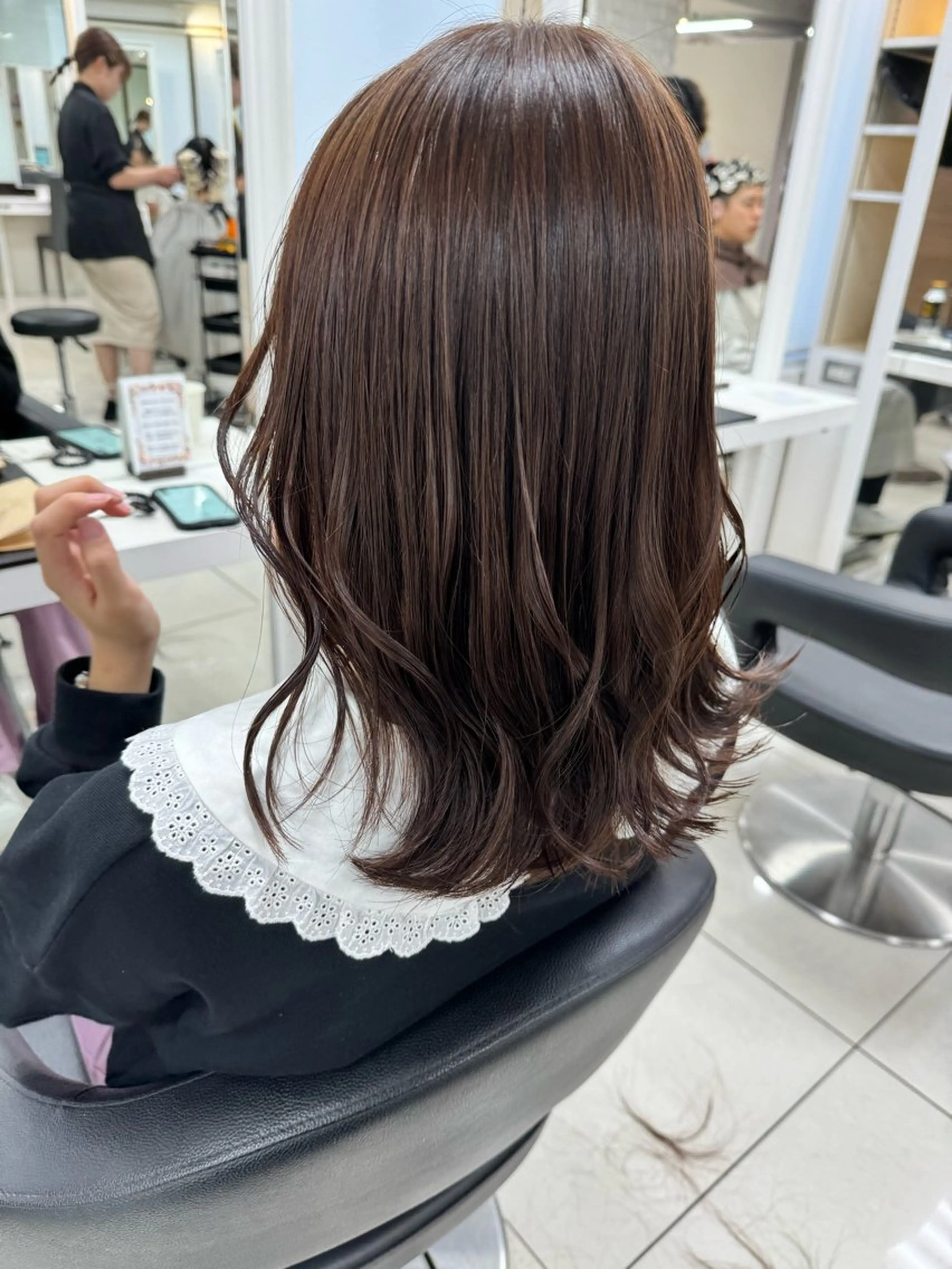 ミディアム カラー ブラウンカラー チョコレートブラウン カット ヘアカラー トリートメント 【デザインカラー】 粥川佳日望のヘアスタイル