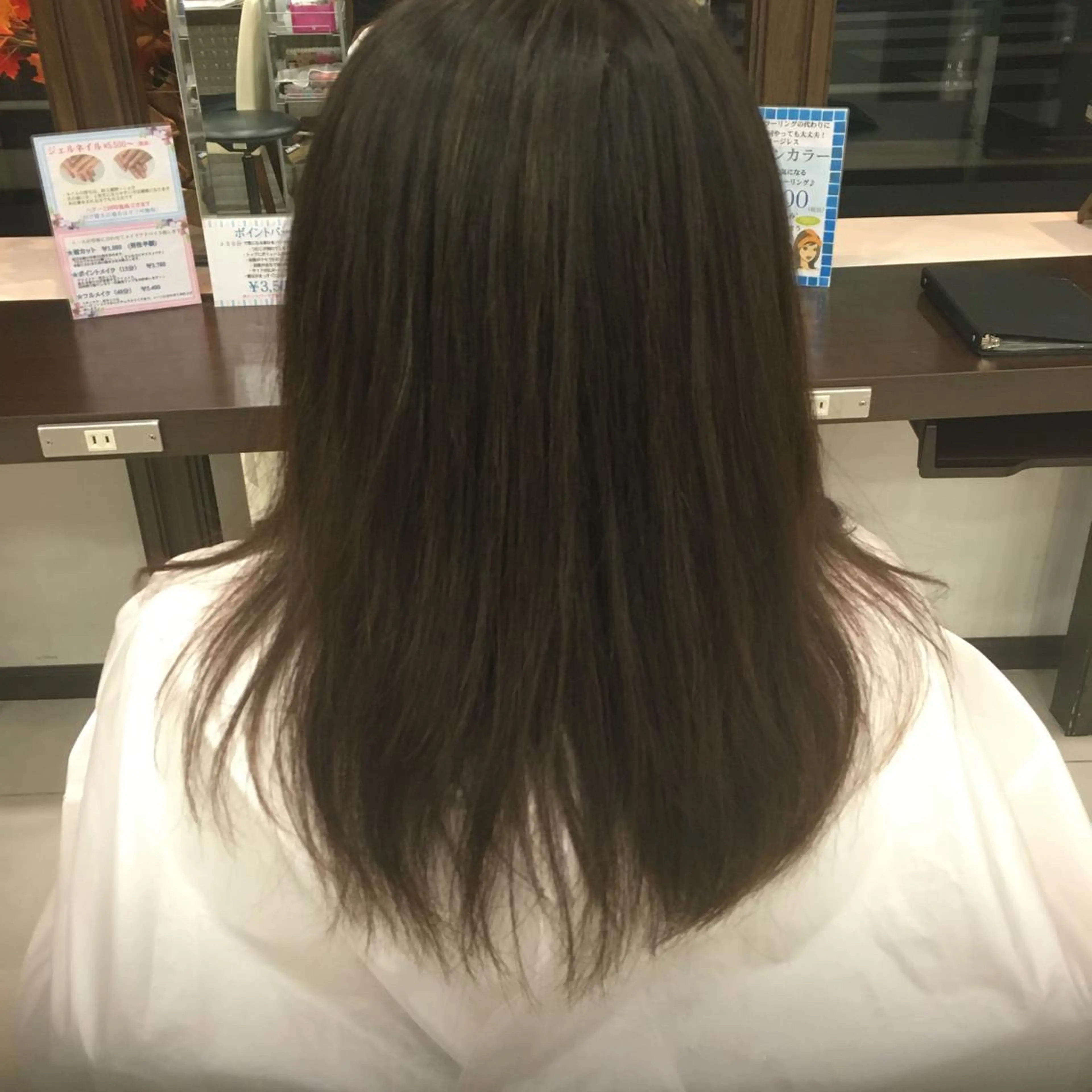 セミロング カラー ブラウンカラー hair＆make cocoRo所属・今井 詩織のヘアスタイル