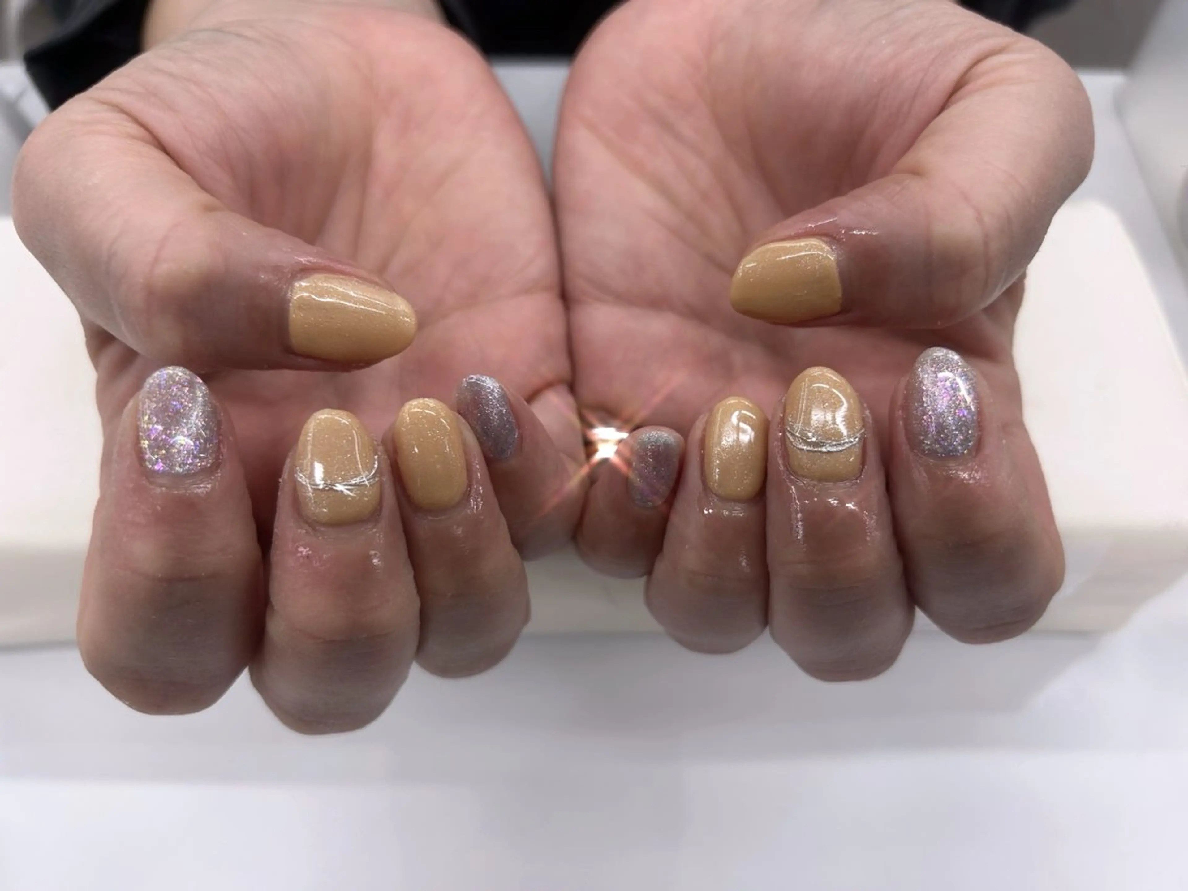 ネイル 今泉 愛理のネイルデザイン