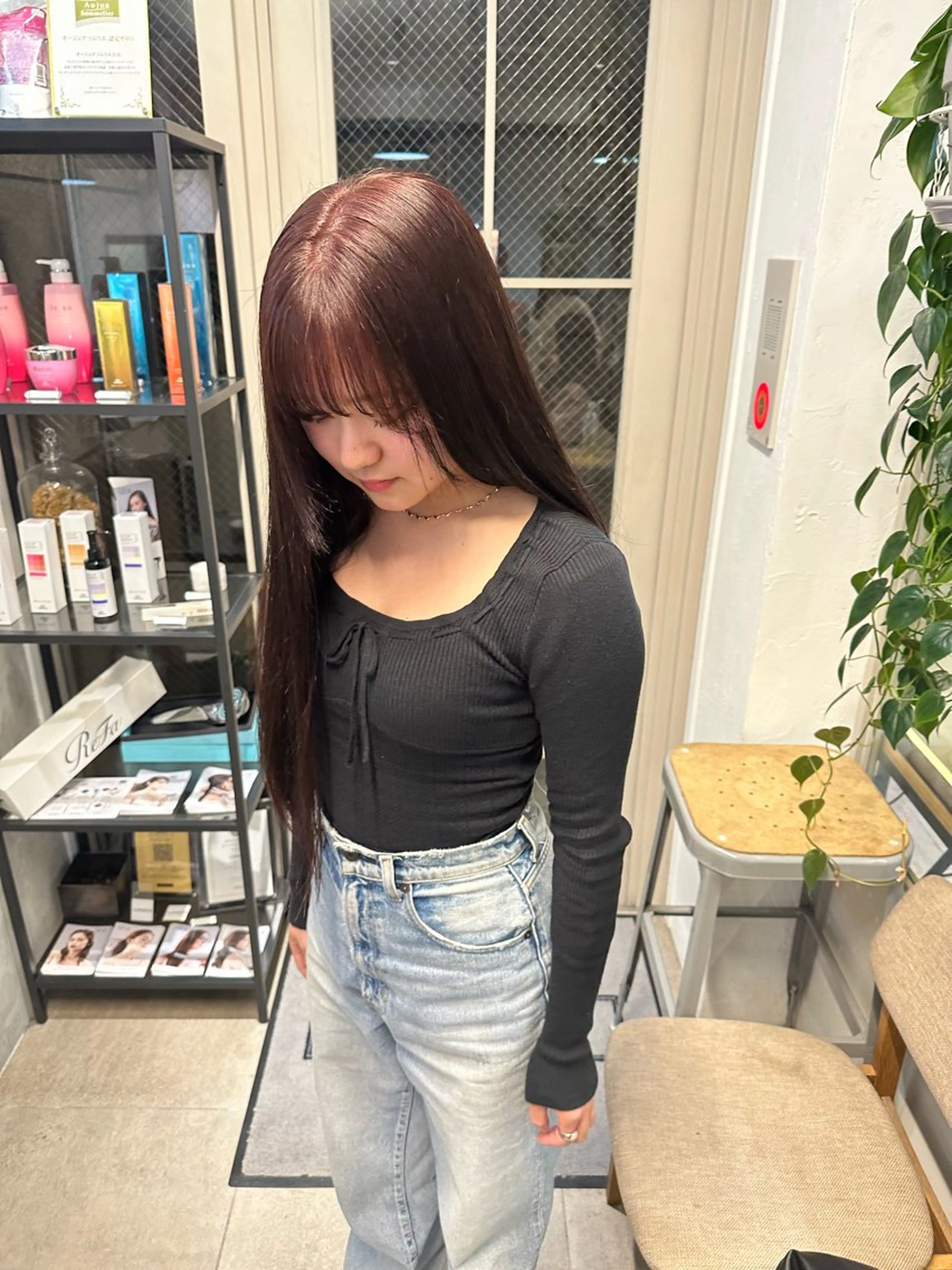 ロング カラー ブリーチ ハイトーンカラー ブリーチなしカラー ボブ ロング ヘアカラー トリートメント REINA☁️透明感 カラー/ぷつっと♡のヘアスタイル