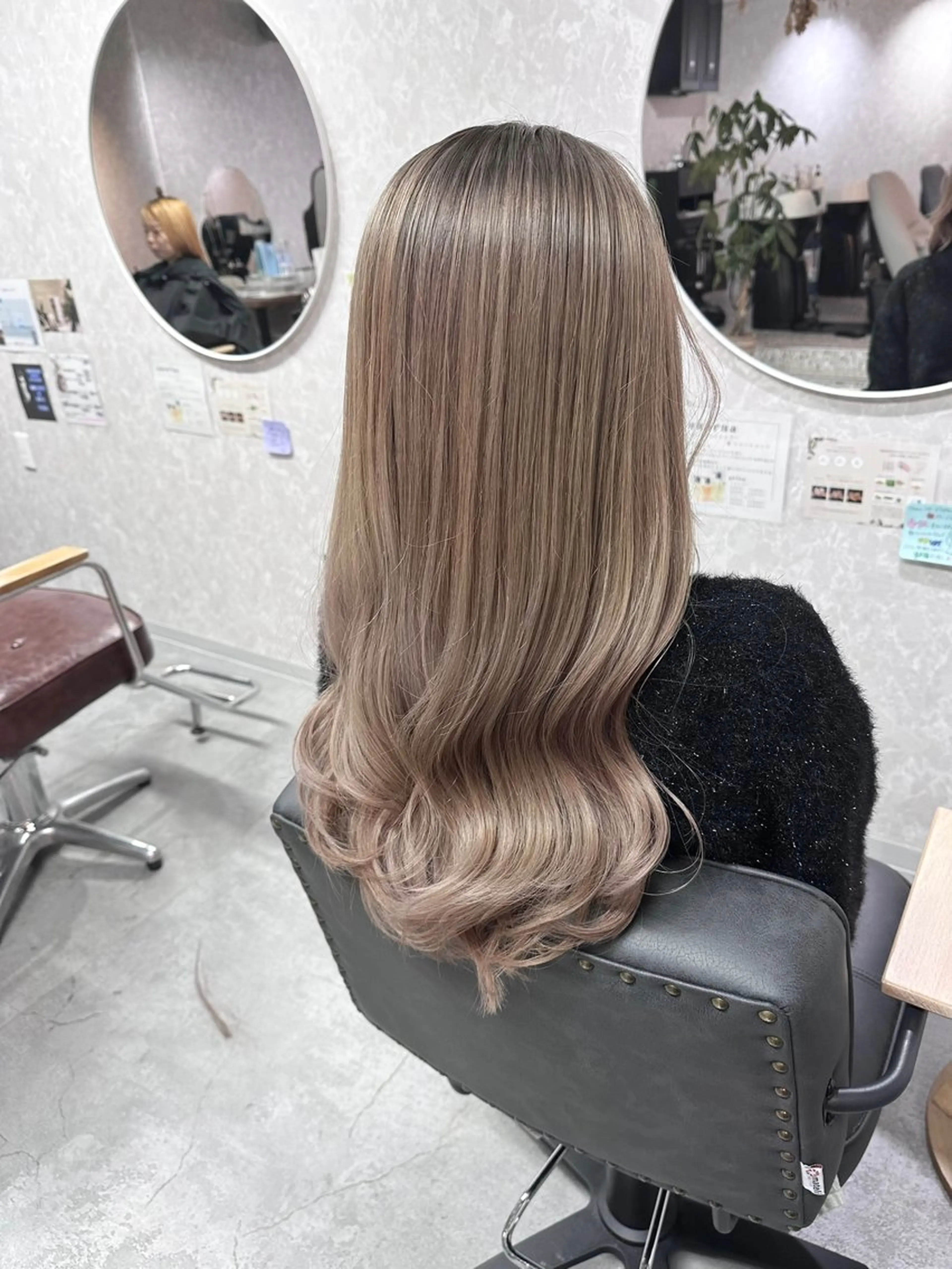 ロング 横田 ひかるのヘアスタイル
