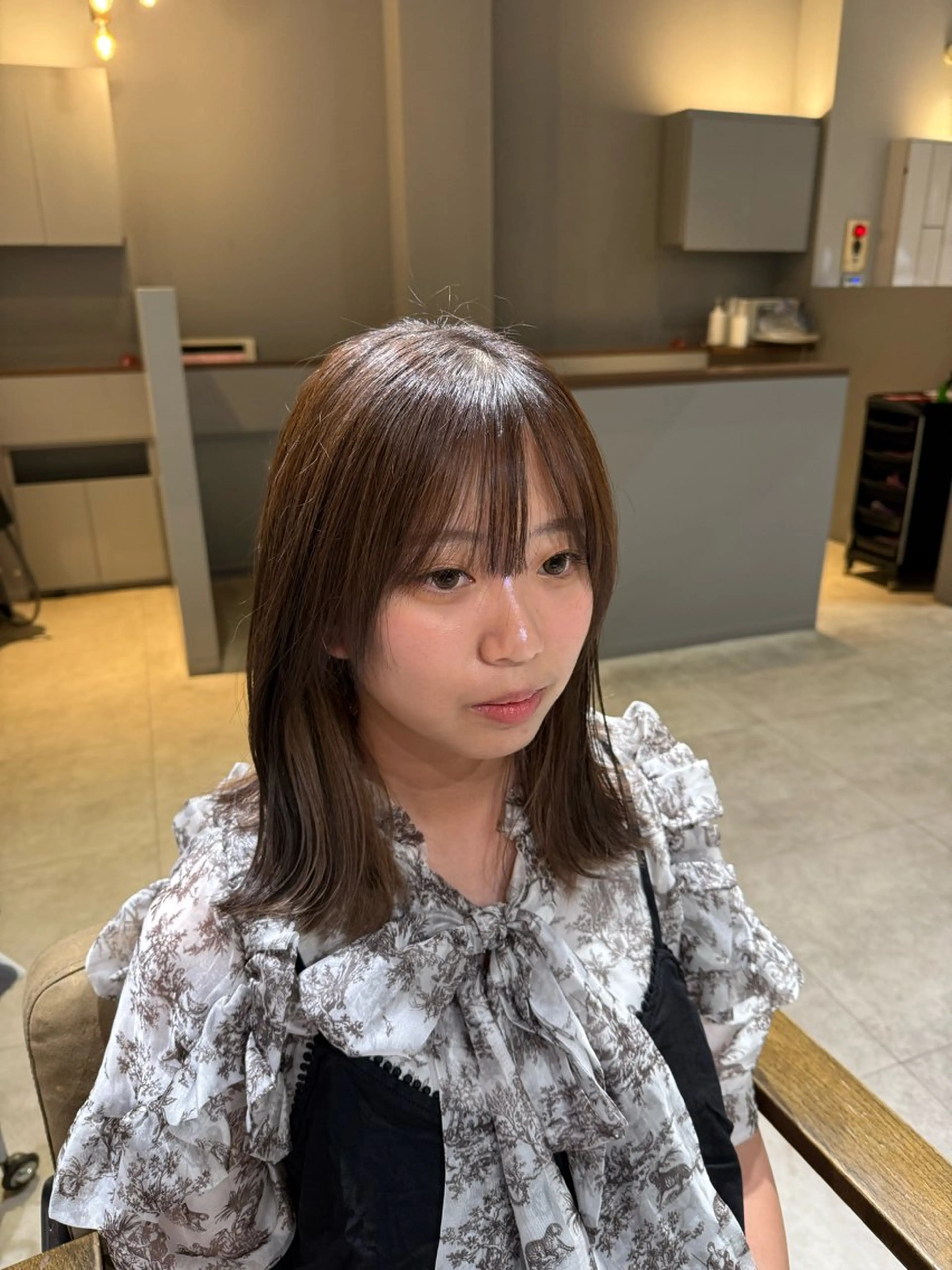 ミディアム カラー イヤリングカラー カット ヘアカラー エマ ピボット 中川店所属・富原崇太/ 透明感カラー/韓国風のヘアスタイル