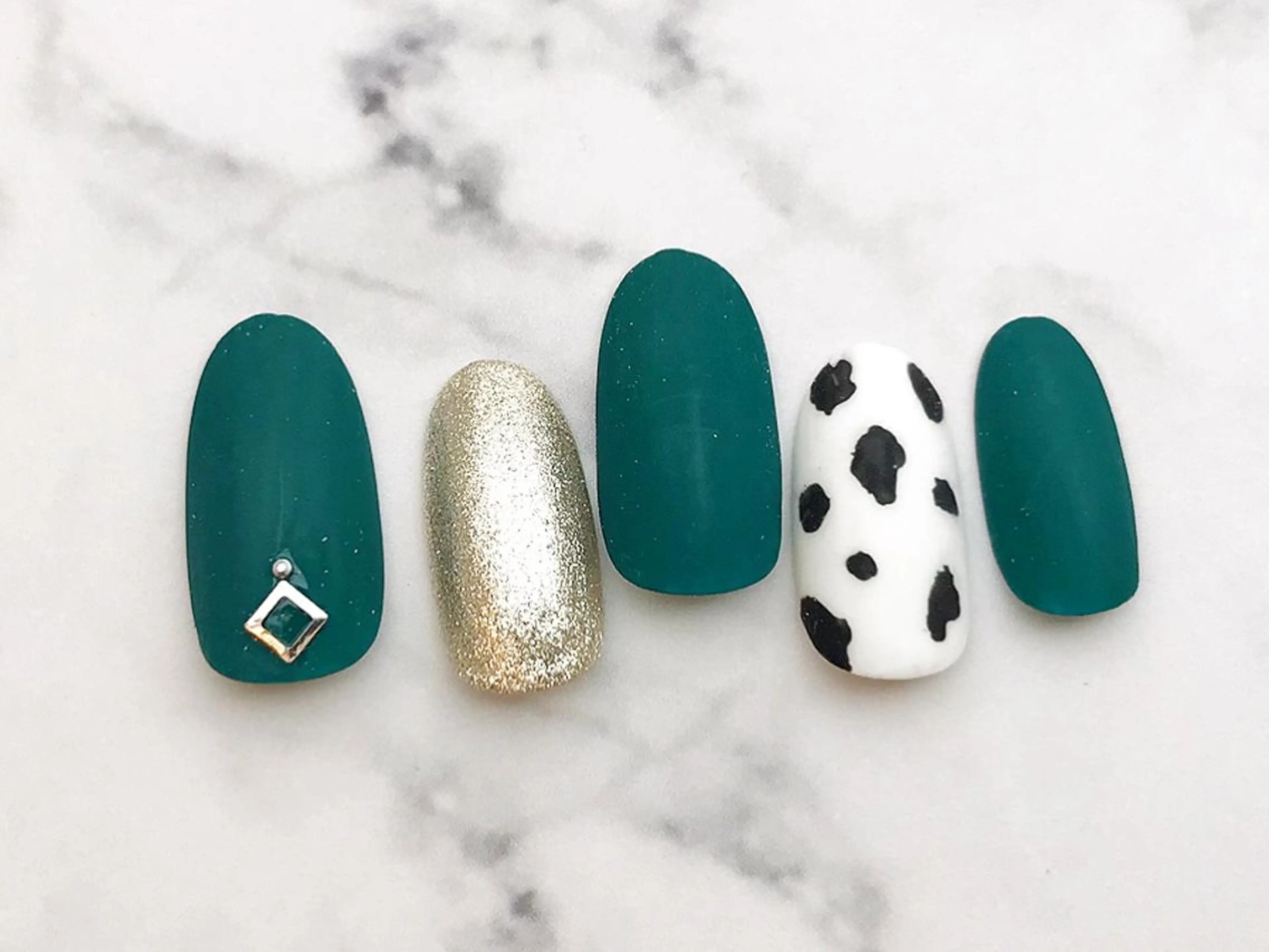 ネイル リセ有楽町店 ネイリストのネイルデザイン