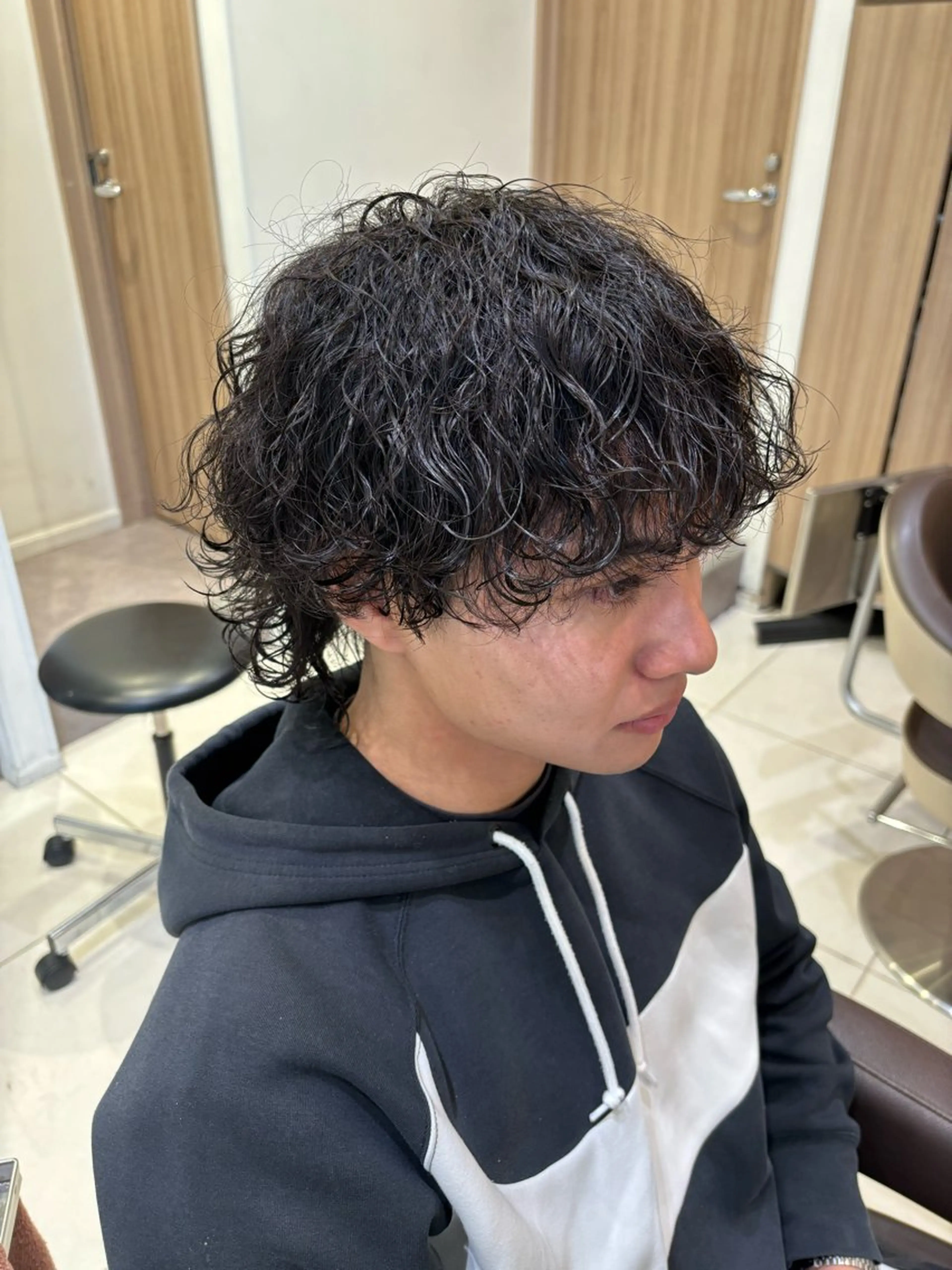 パーマ メンズ メンズパーマ 波巻きパーマ メンズウルフカット ウルフカット 波巻きスパイラル・ カルマ/aoiのヘアスタイル