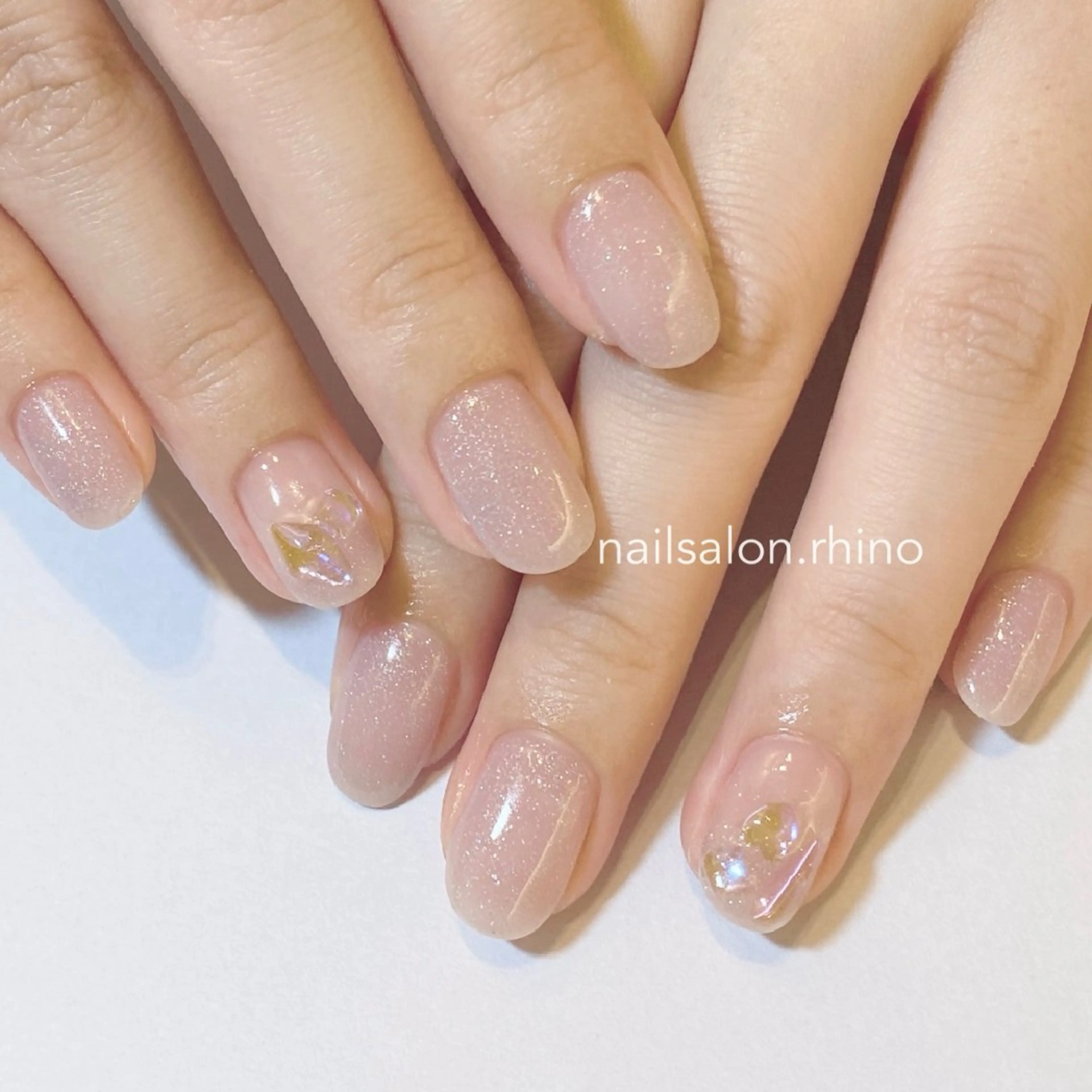 ネイル ハンドネイル nail salon Rhino (ライナ)所属・平尾ネイルサロン ライナのネイルデザイン