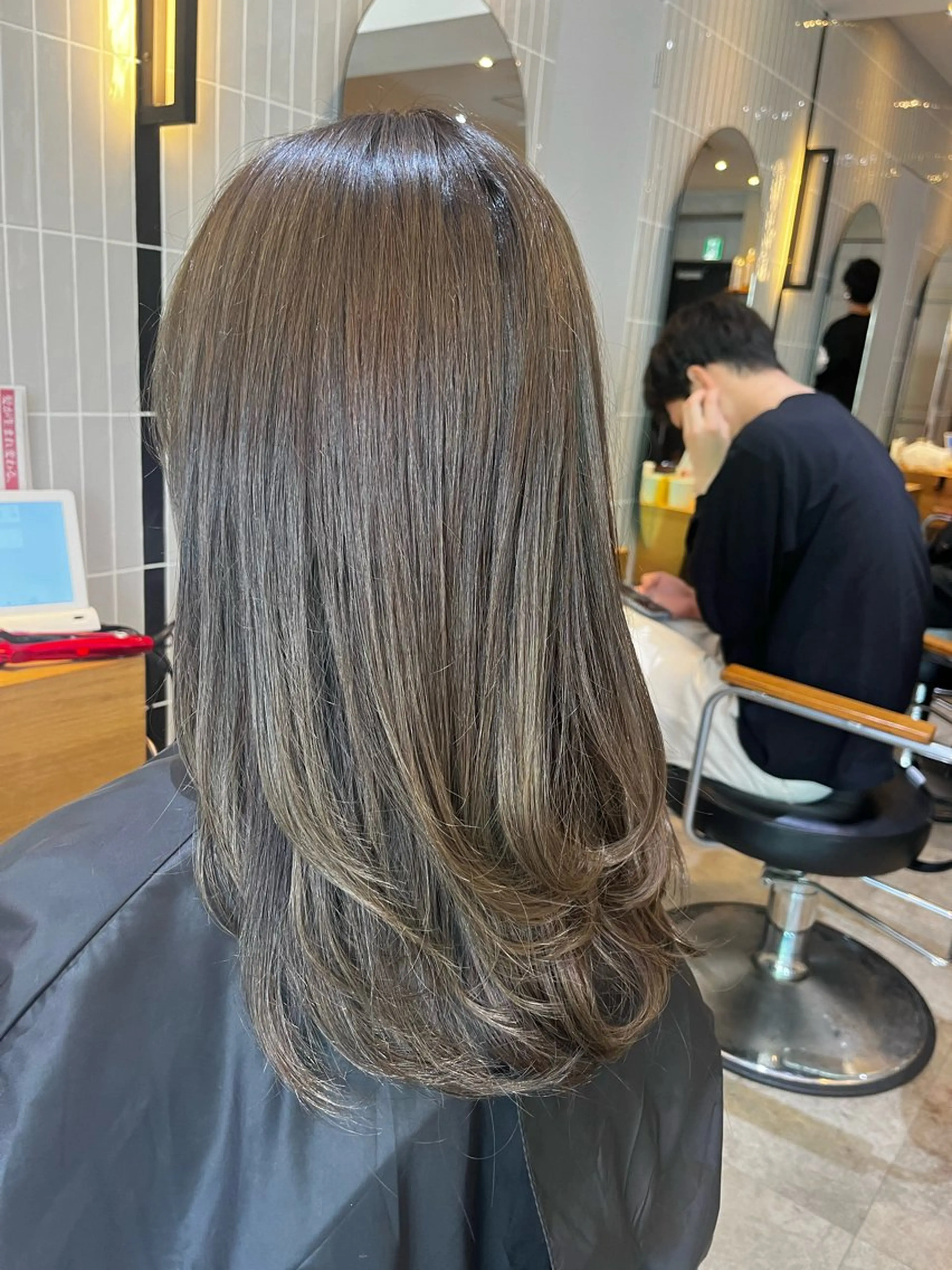 ロング カラー ケアカラー 透明感カラー 髪質改善 レイヤーカット トリートメント カット ヘアカラー トリートメント ヘアセット ラフィスヘアードープ所属・レイヤーと透明感の アユカ 新宿🦖のヘアスタイル