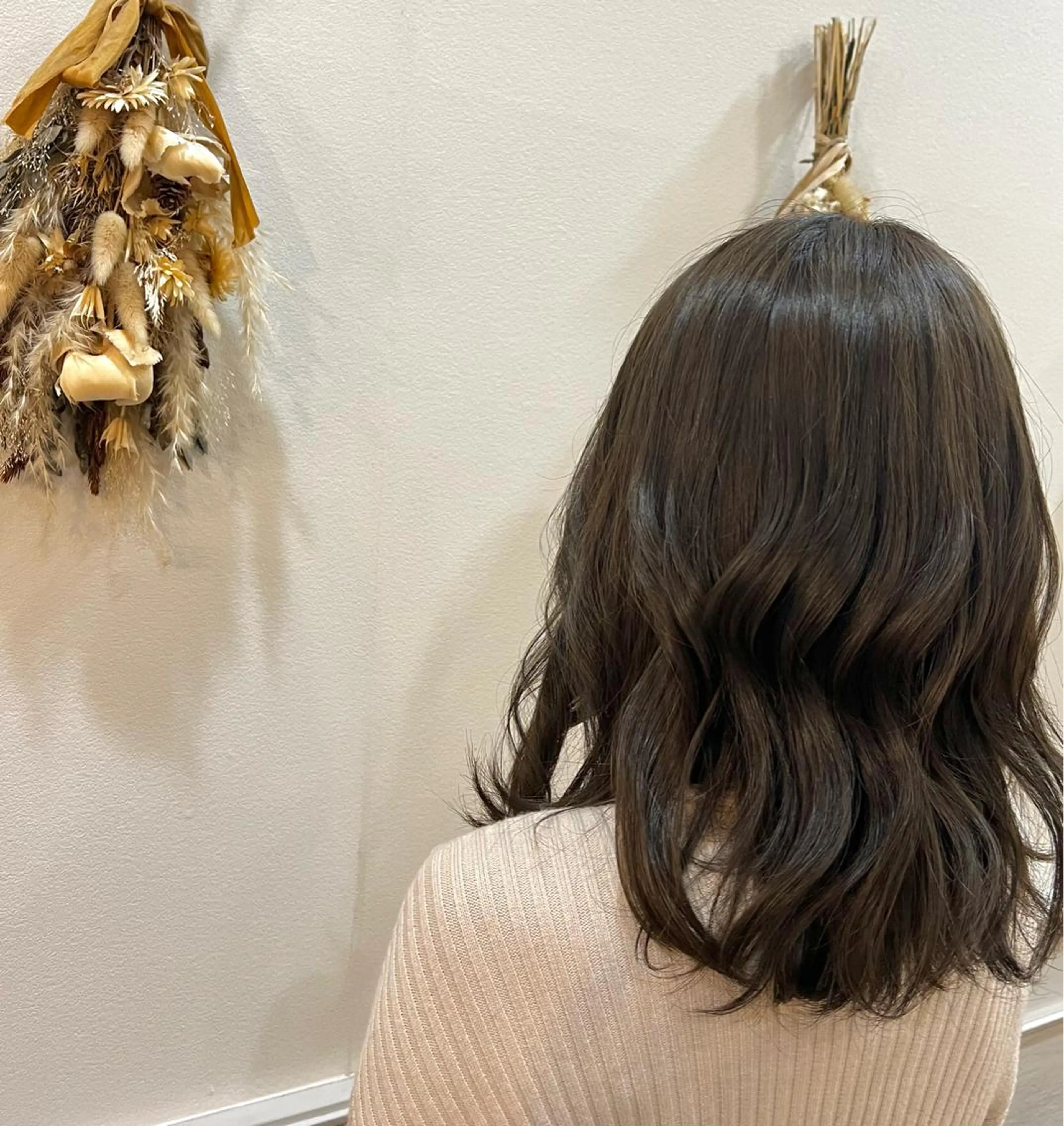 ミディアム スパニスト おおつかちなつのヘアスタイル