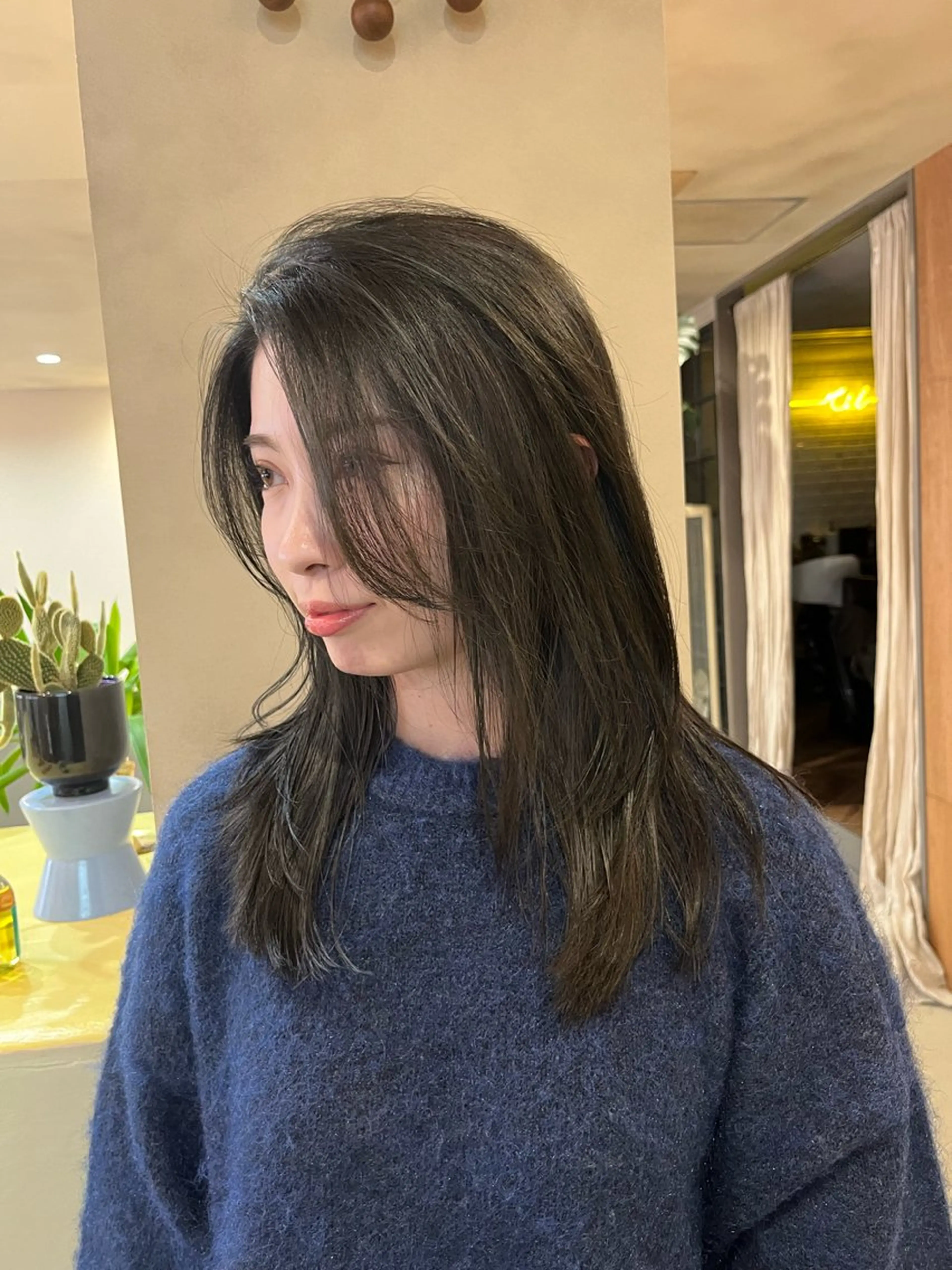 カラー ベルベチカ所属・市村 花奈のヘアスタイル