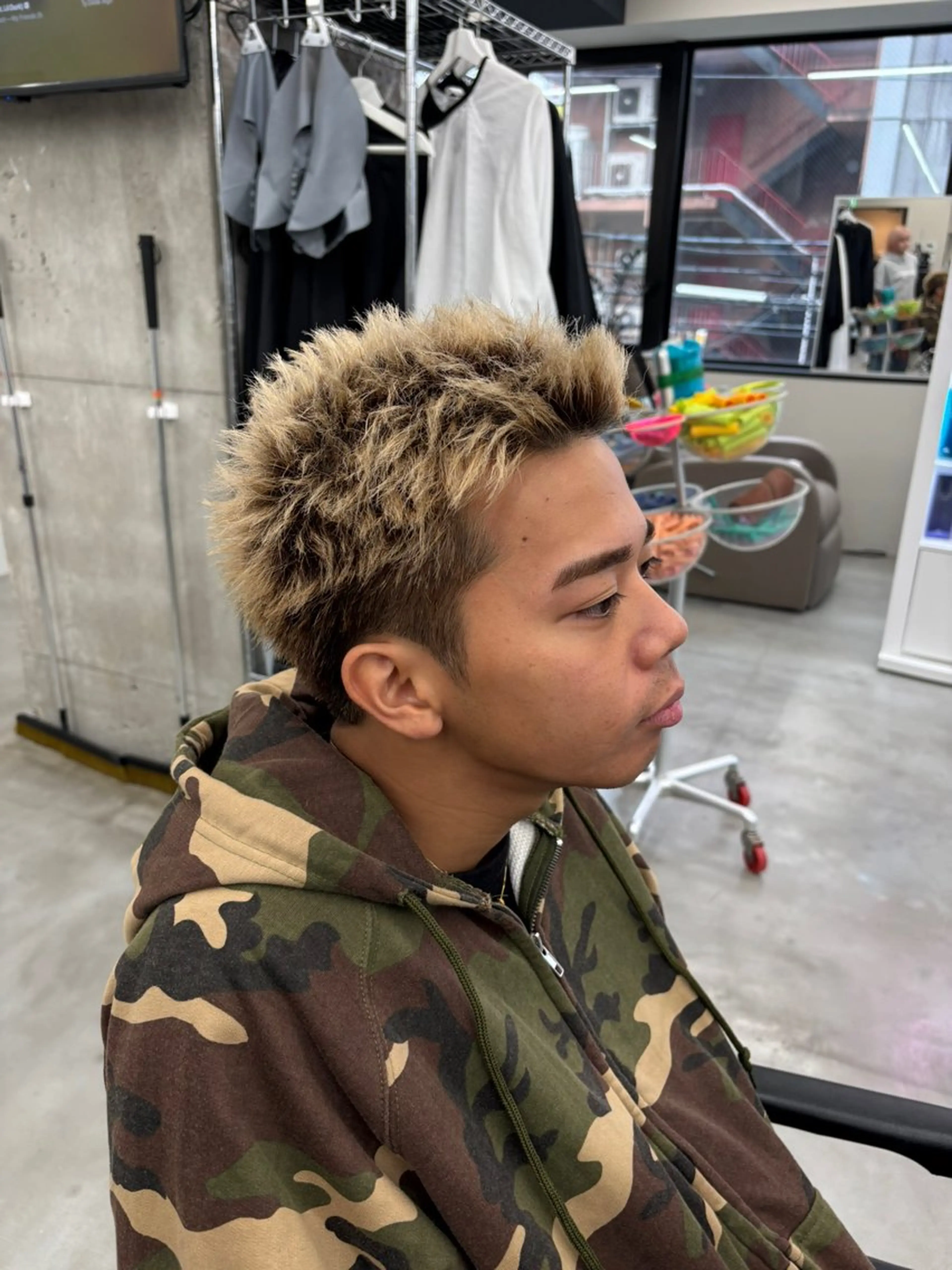 メンズ センターパート フェードカット メンズ韓国風 マッシュ メンズパーマ 横浜メンズマッシュ カット/ショウゴのヘアスタイル