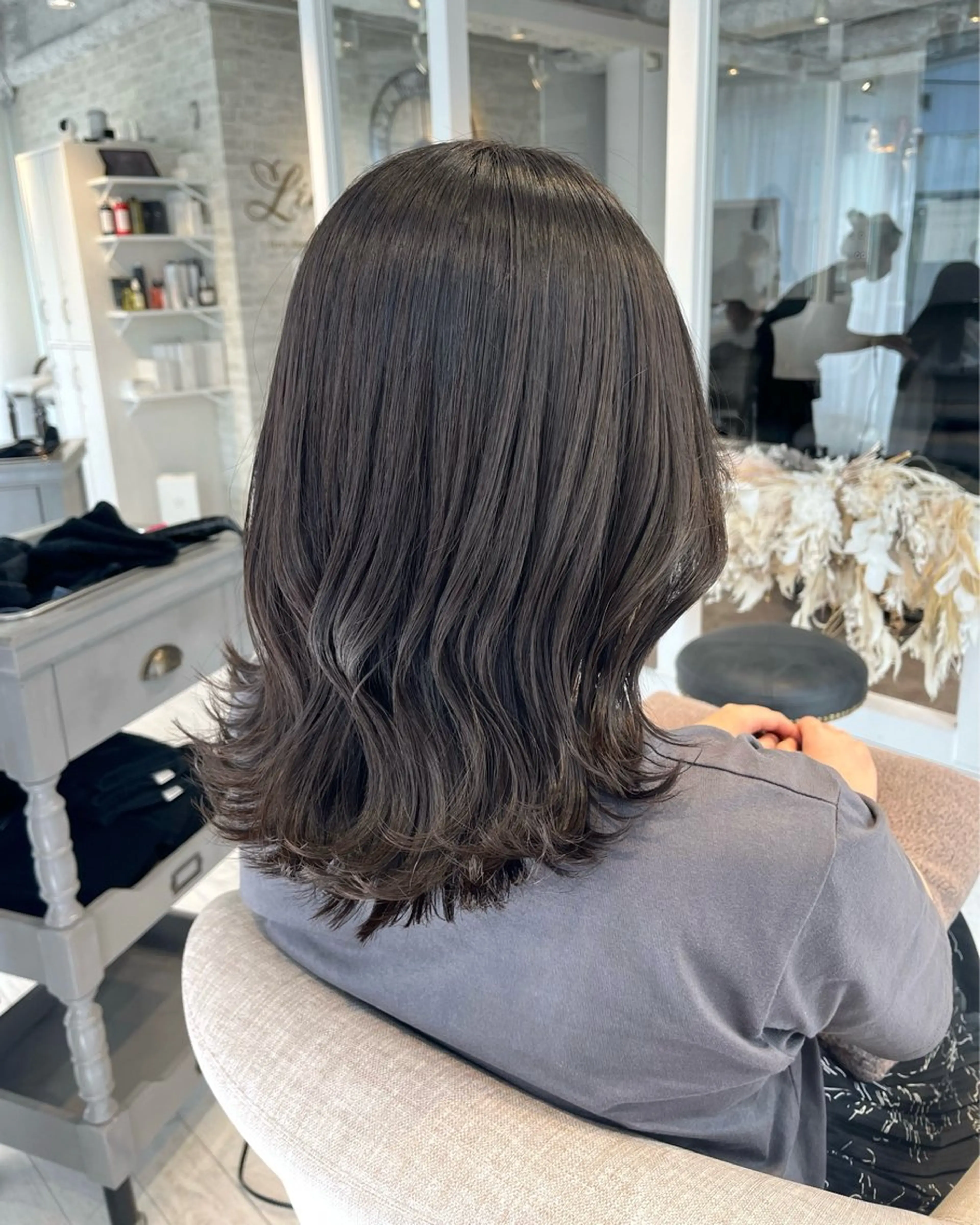 ミディアム カット ヘアカラー トリートメント 村上 茉莉花のヘアスタイル