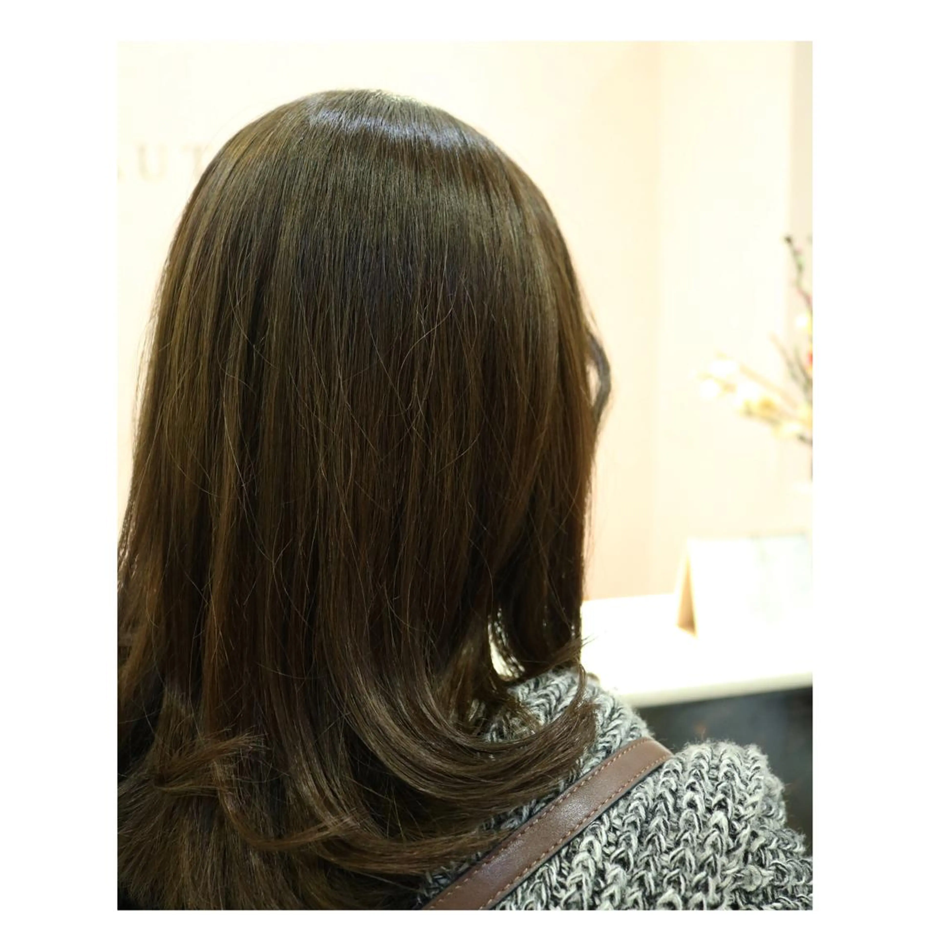 セミロング カラー オリーブカラー ボブカット／ 明千のヘアスタイル