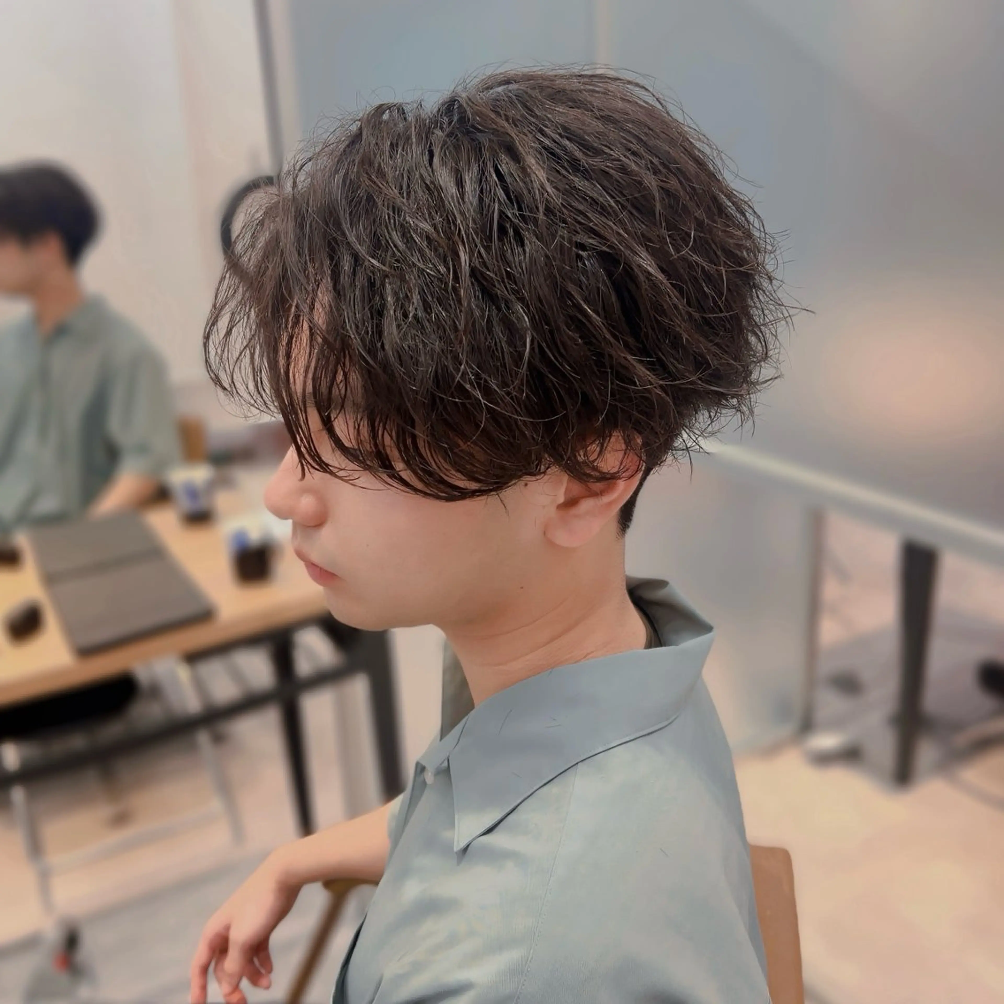 ミディアム パーマ メンズ ミディアムパーマ メンズパーマ ツイストスパイラルパーマ スパイラルパーマ 天神/メンズカット/ 鐘ヶ江 航青のヘアスタイル